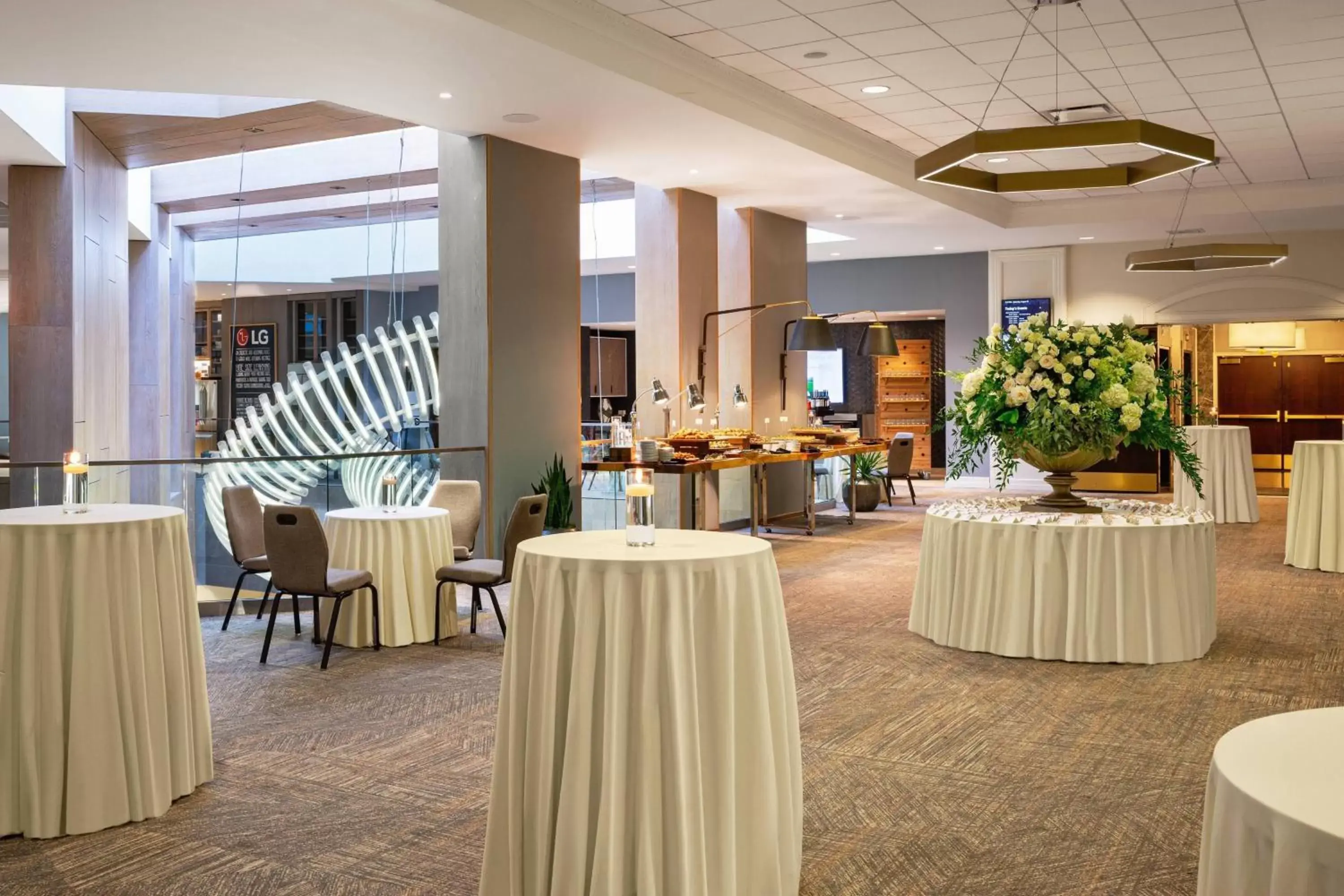 Banquet/Function facilities, Restaurant/Places to Eat in Charlotte Marriott City Center