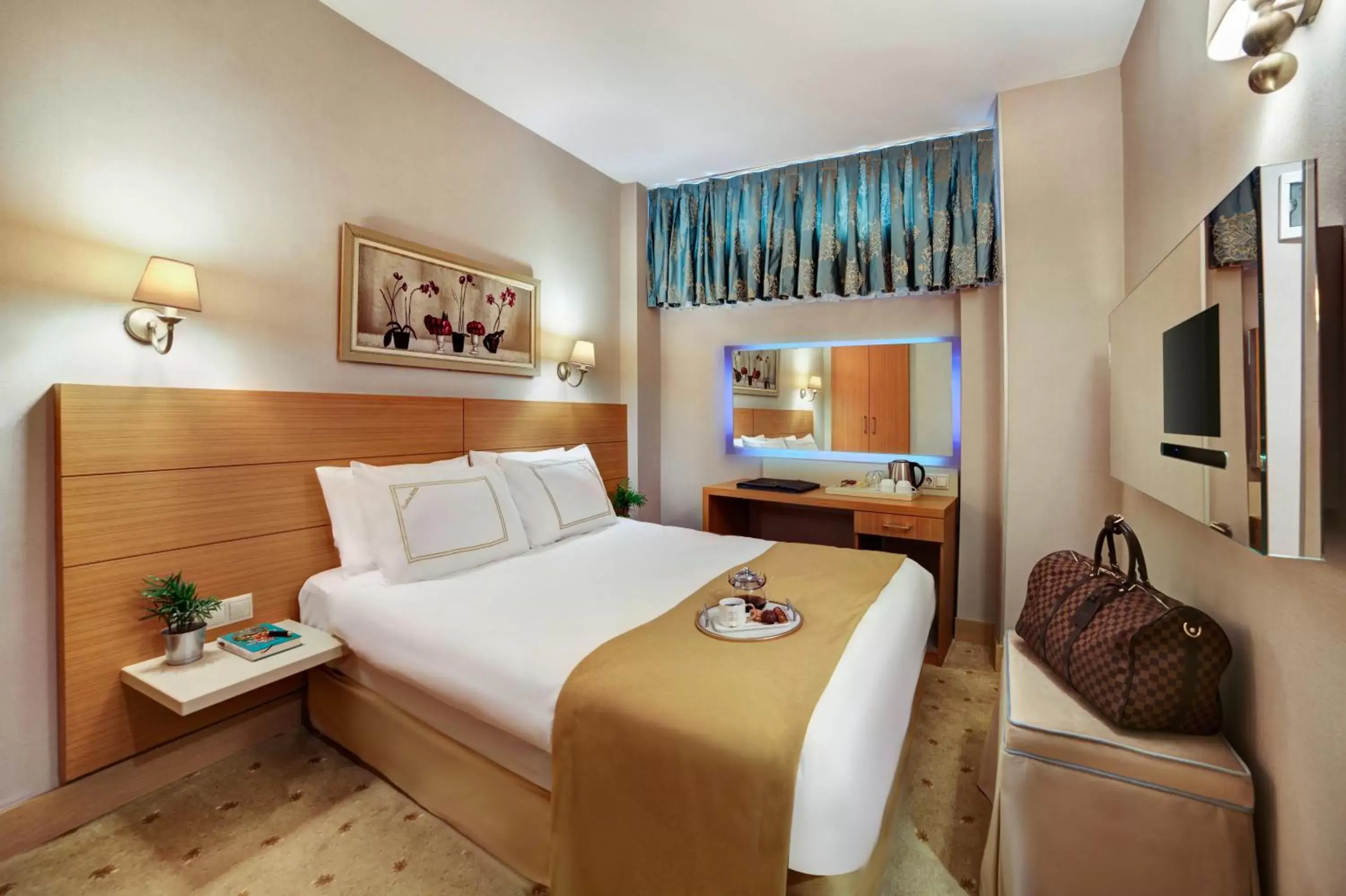 Bedroom, Bed in Almina Hotel - Special Class