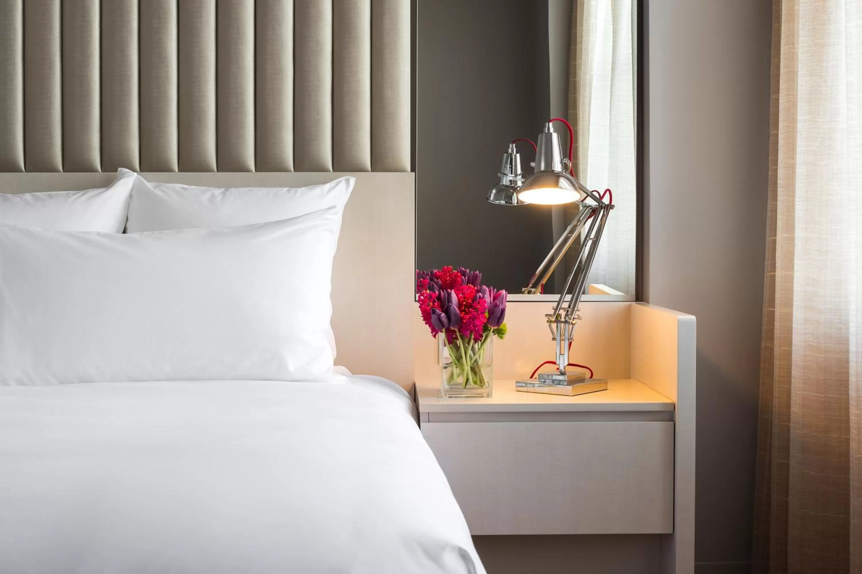 Deluxe King Room - Hearing Impaired in 21c Museum Hotel Durham