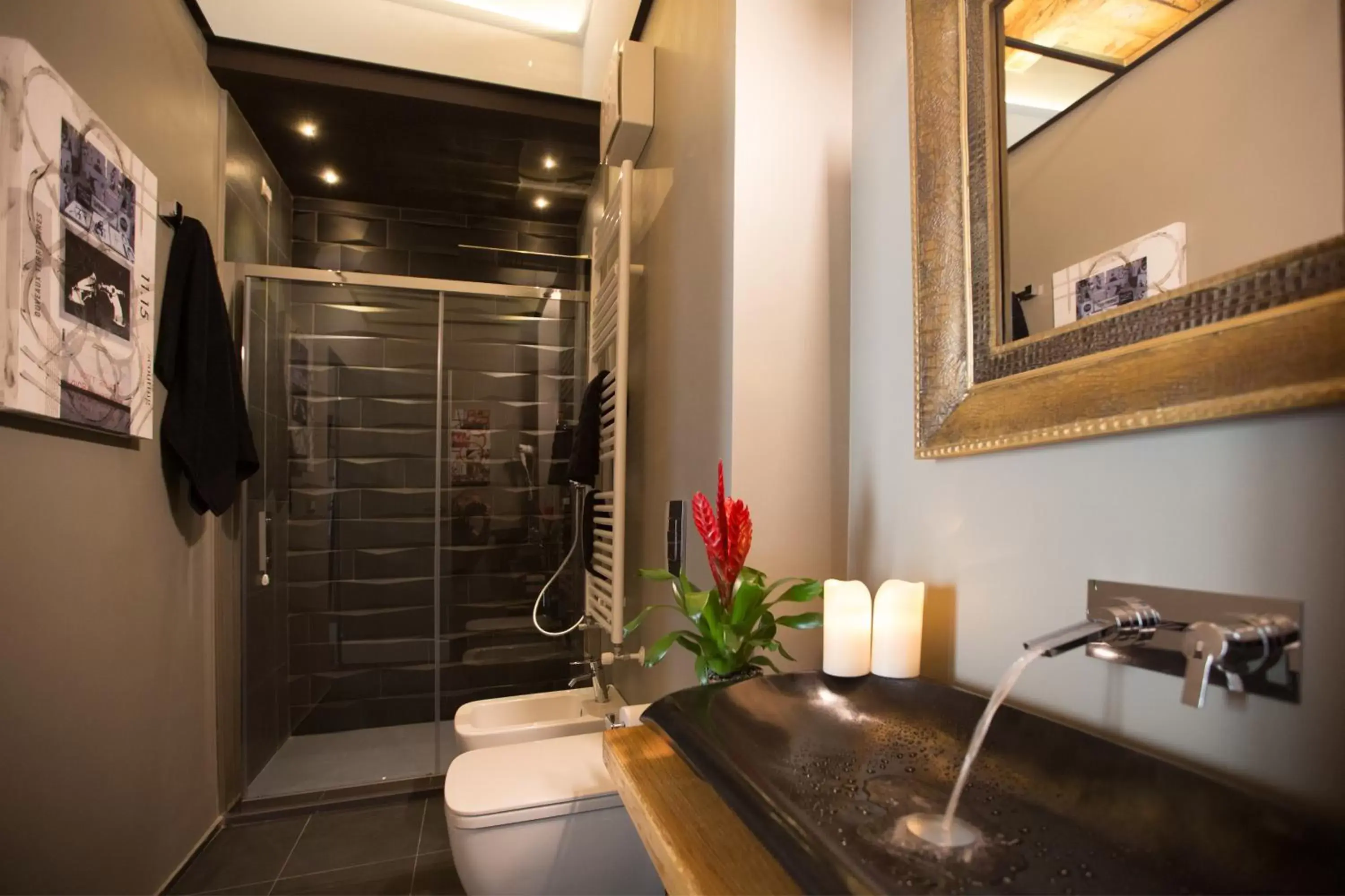 Bathroom in Palazzo Cannavina Suite & Private SPA