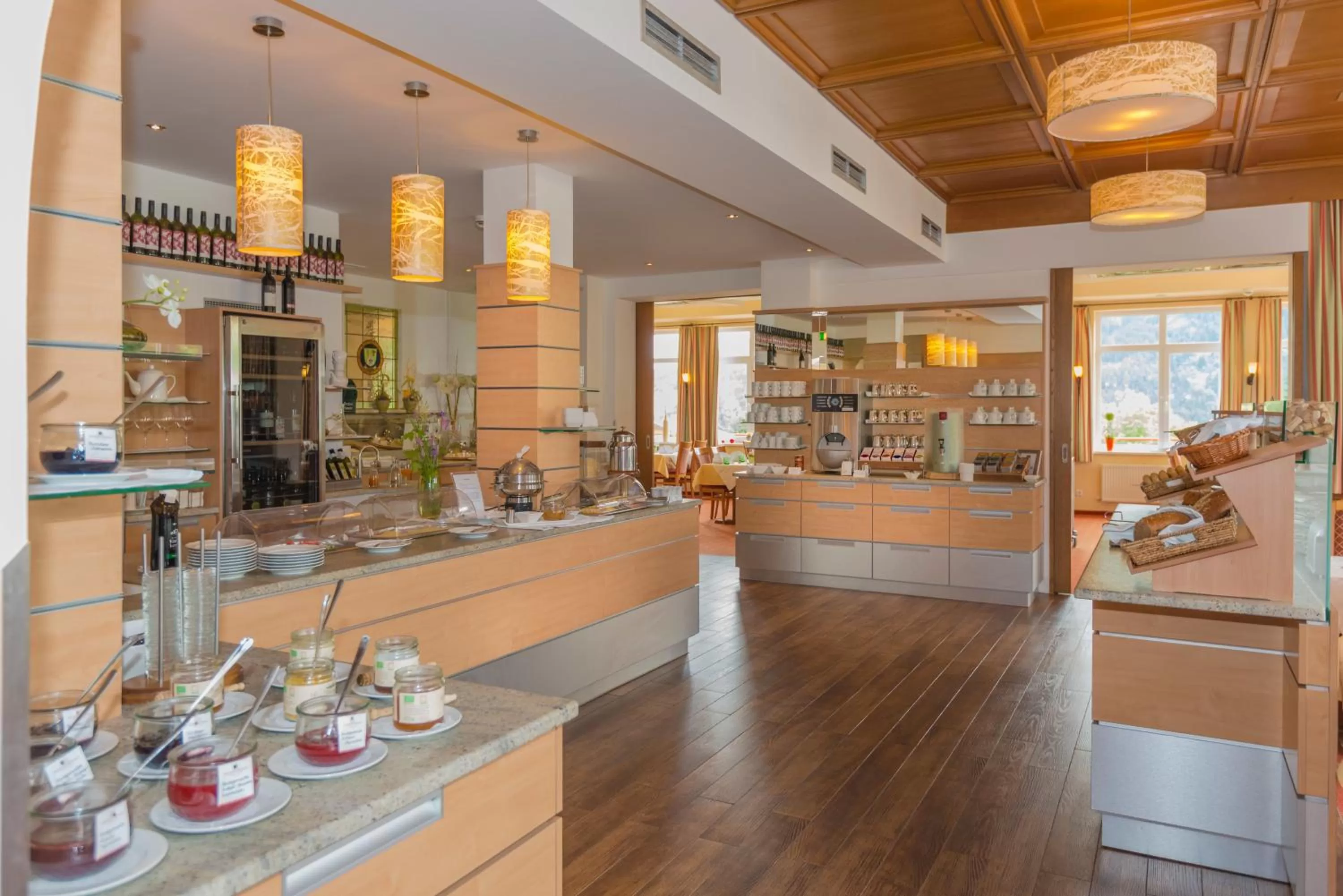 Restaurant/places to eat in Apart & Suiten Hotel WEIDEN