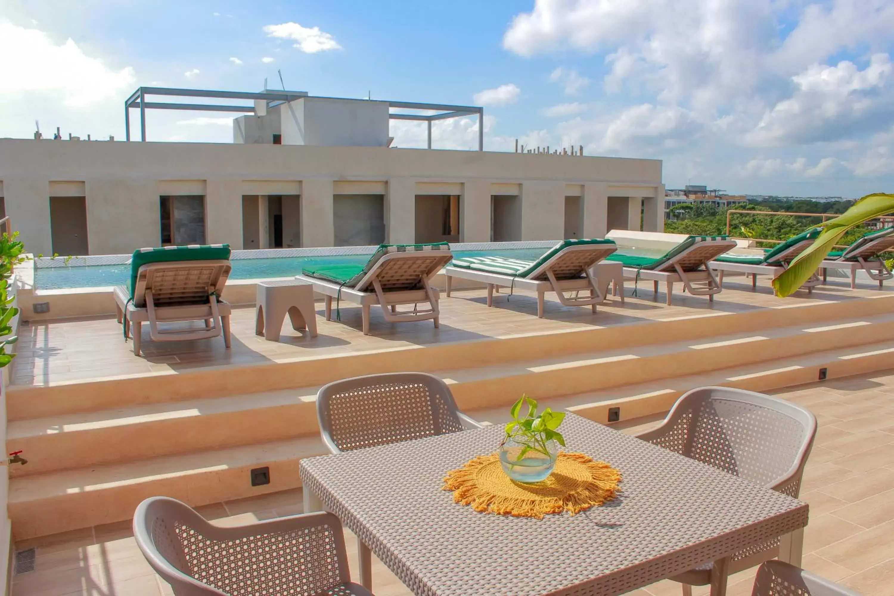 Balcony/Terrace, Swimming Pool in Gama 09 Apartments