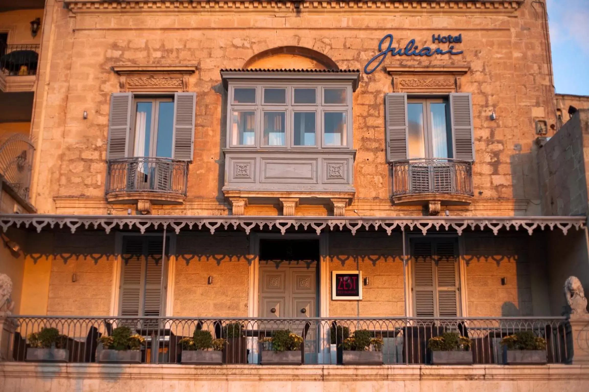 Facade/entrance, Property Building in Hotel Juliani - Boutique Hotel