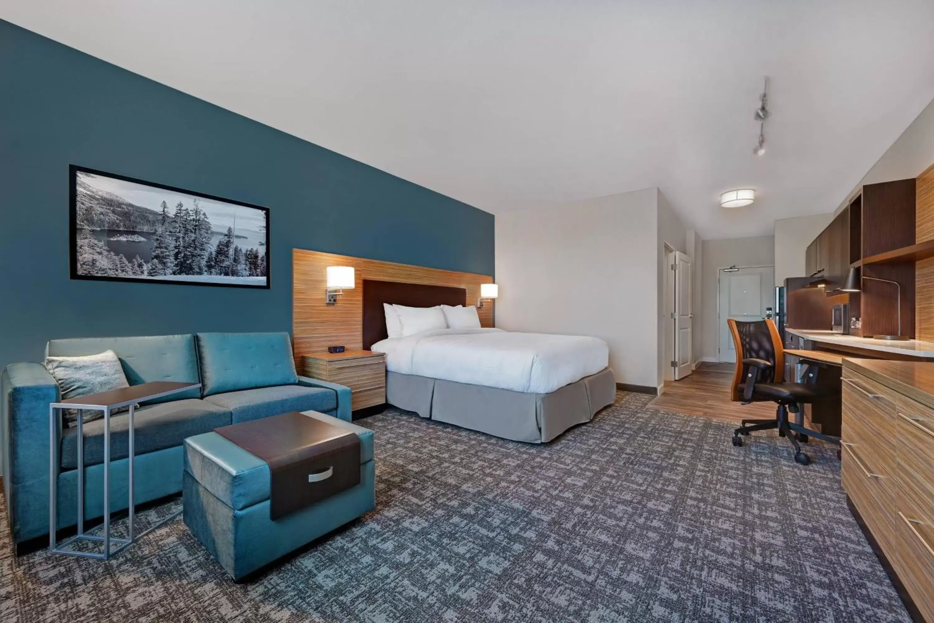 Photo of the whole room in TownePlace Suites Sacramento Airport Natomas