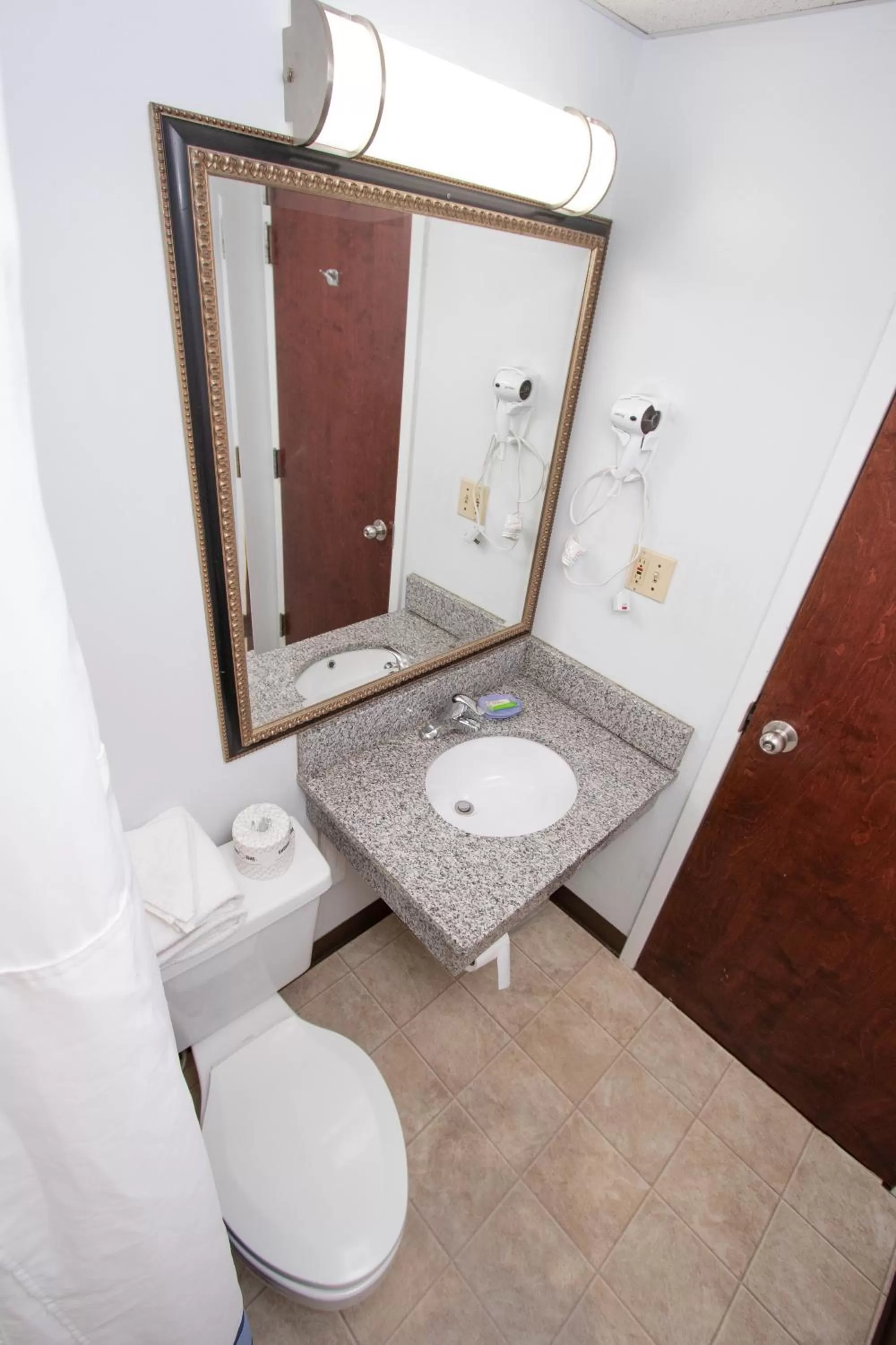 Bathroom in Eastbrook Inn