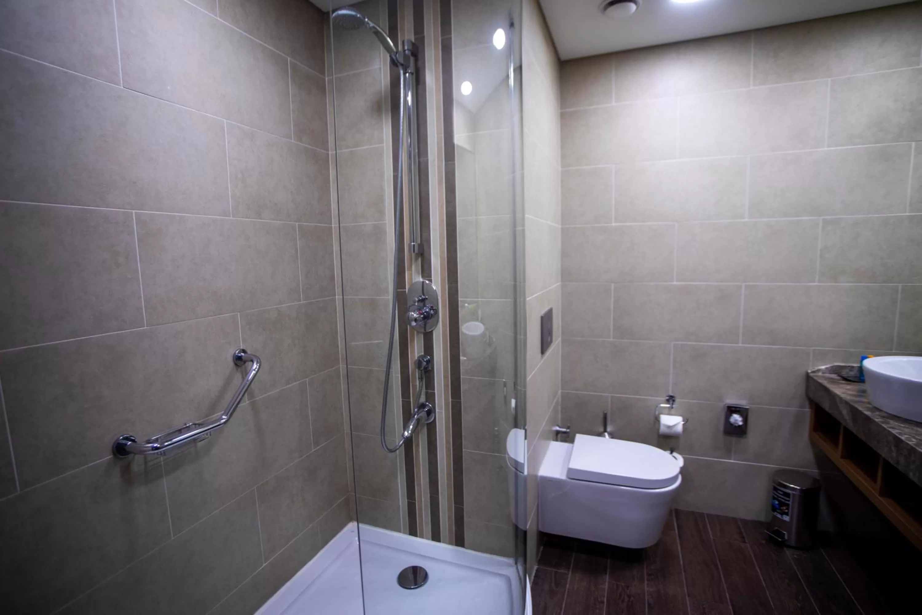 Shower in DoubleTree by Hilton Trabzon