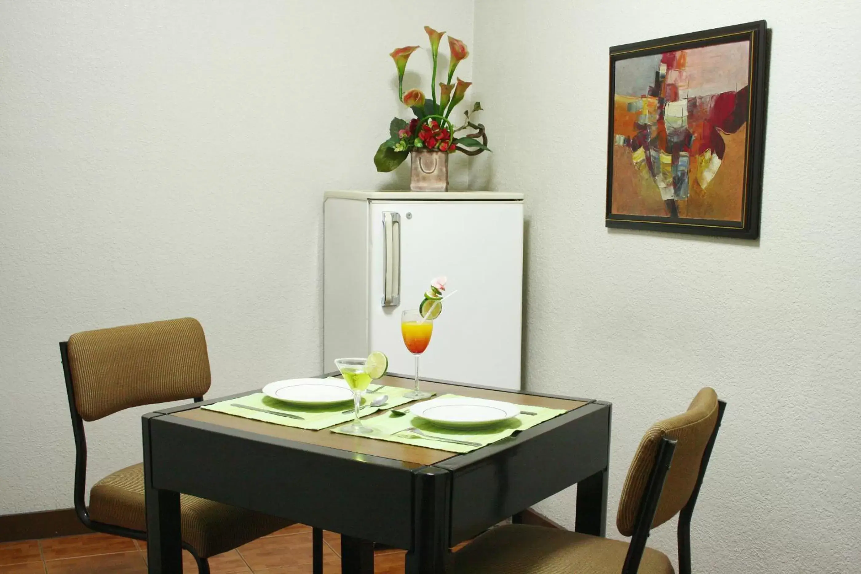 Dining Area in Rothman Hotel