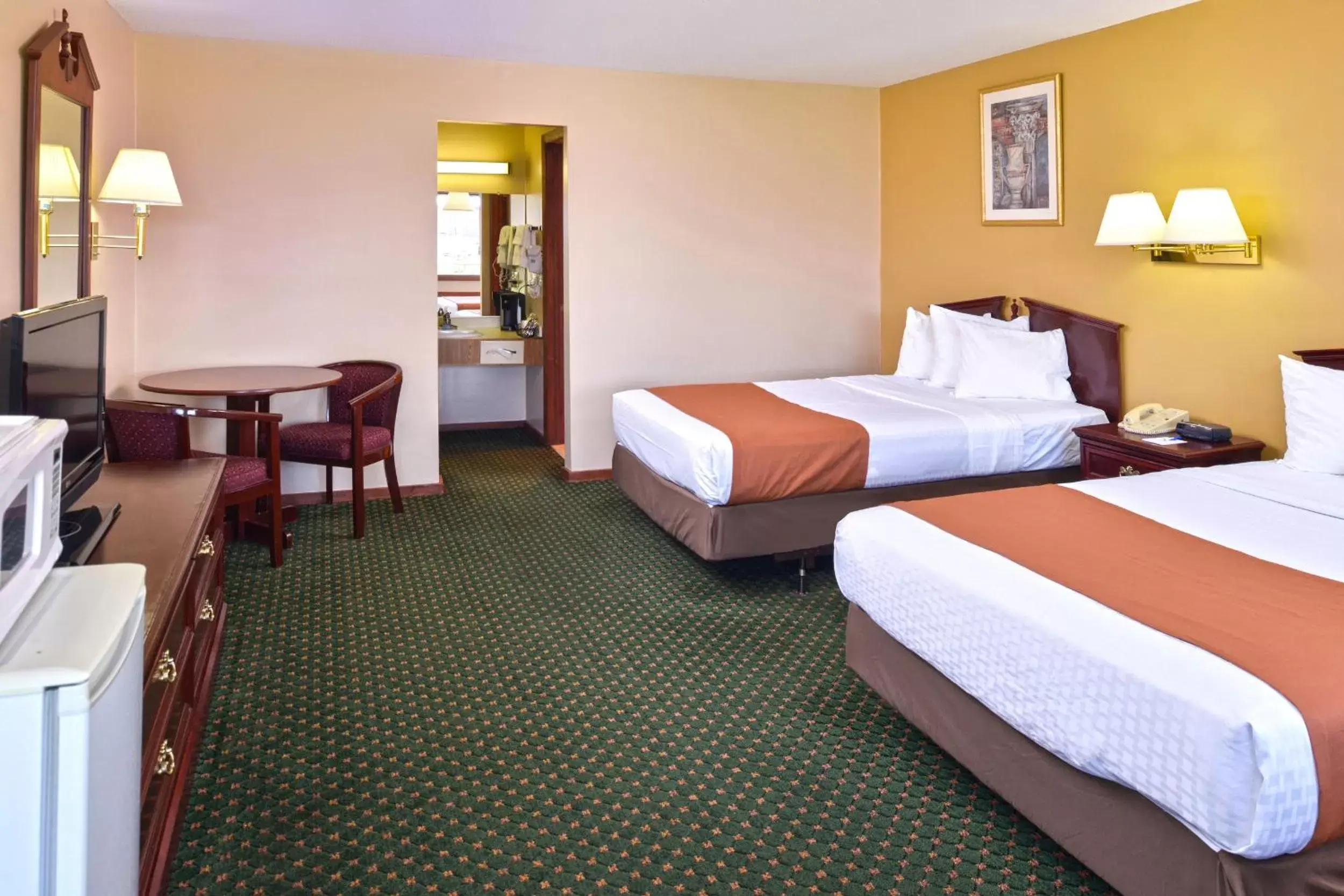 Bedroom, Bed in Americas Best Value Inn Plattsburgh