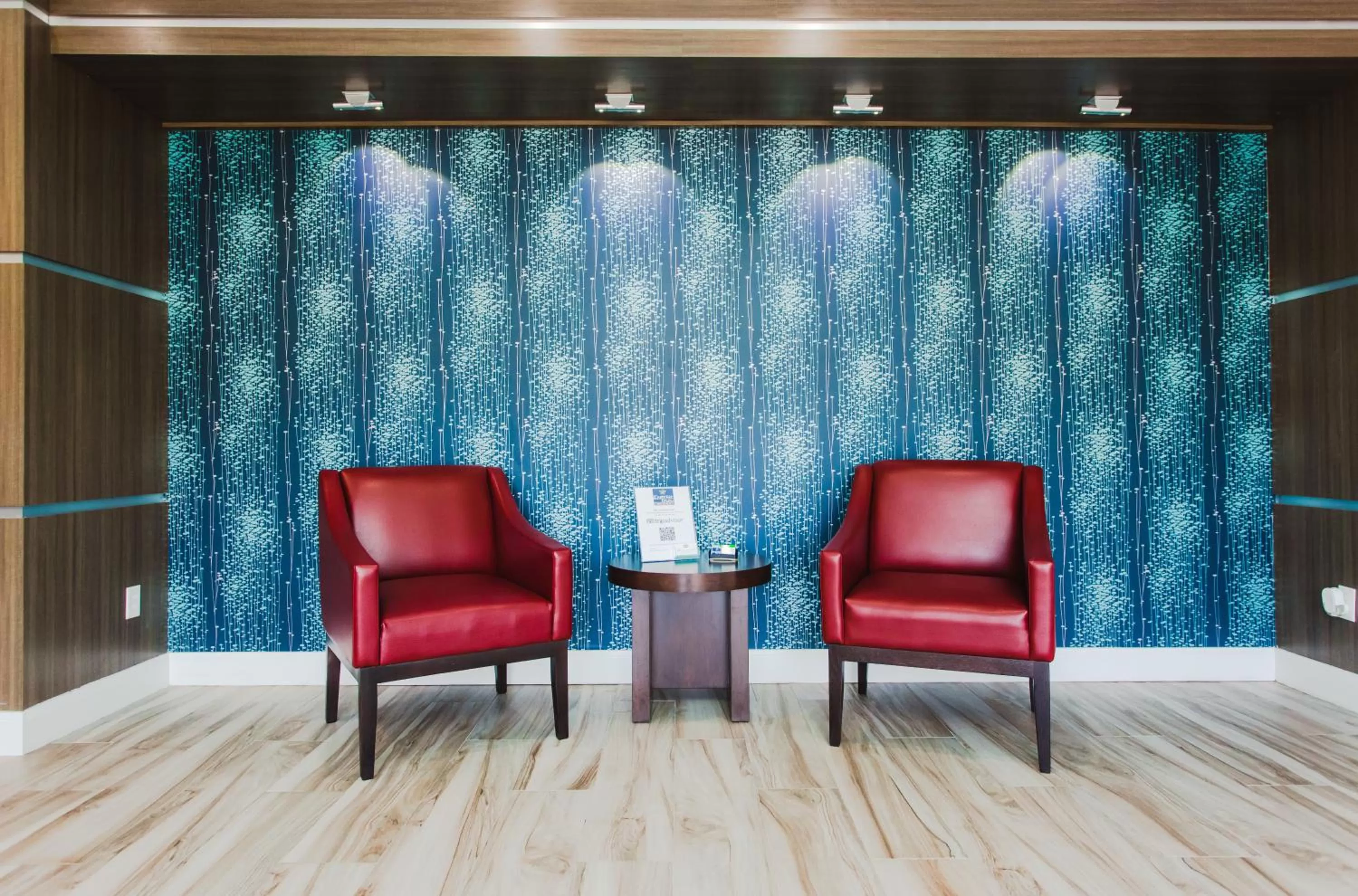 Lobby or reception in Express Inn - Spring