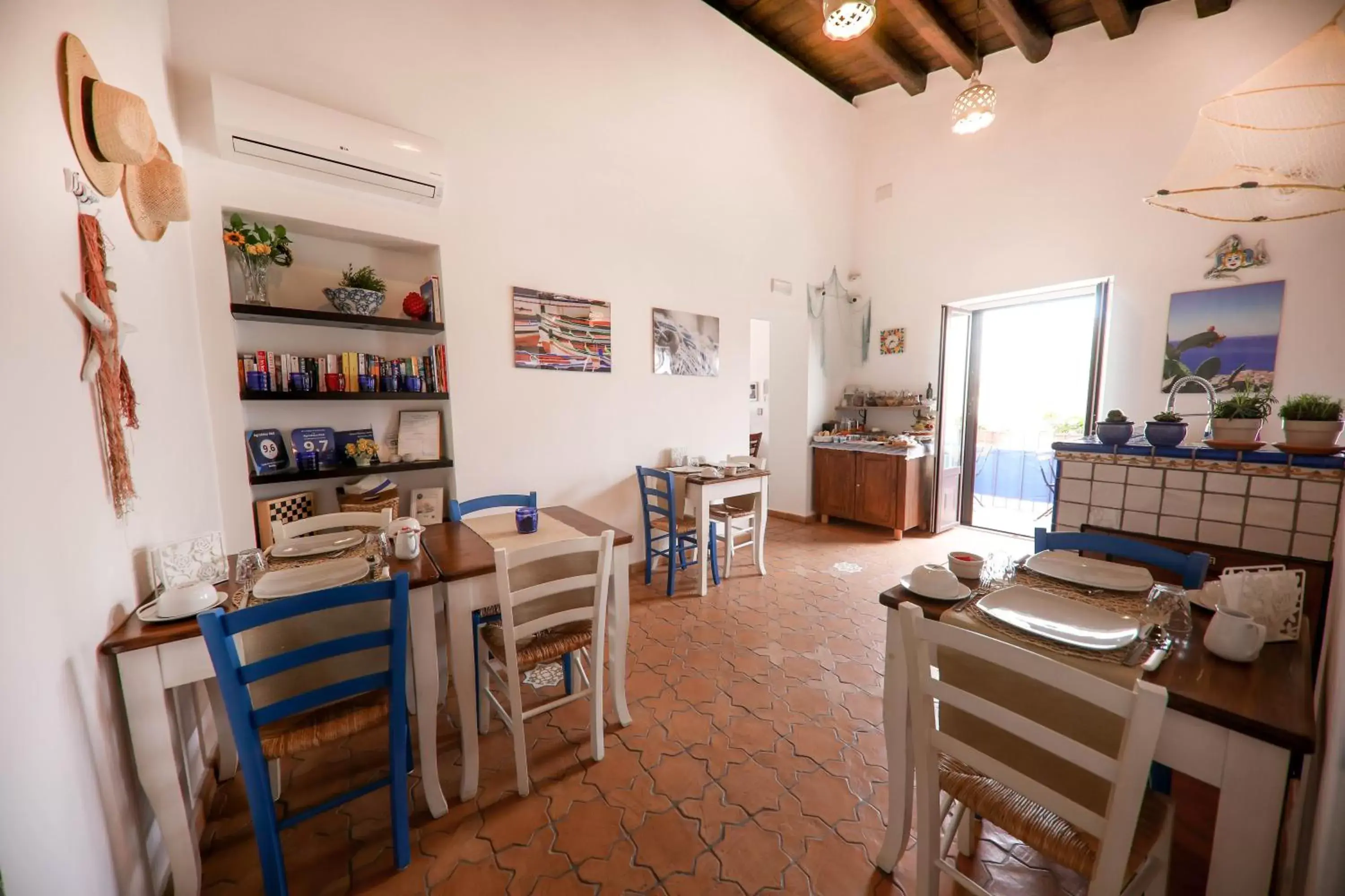 Area and facilities, Restaurant/Places to Eat in Agrodolce B&B
