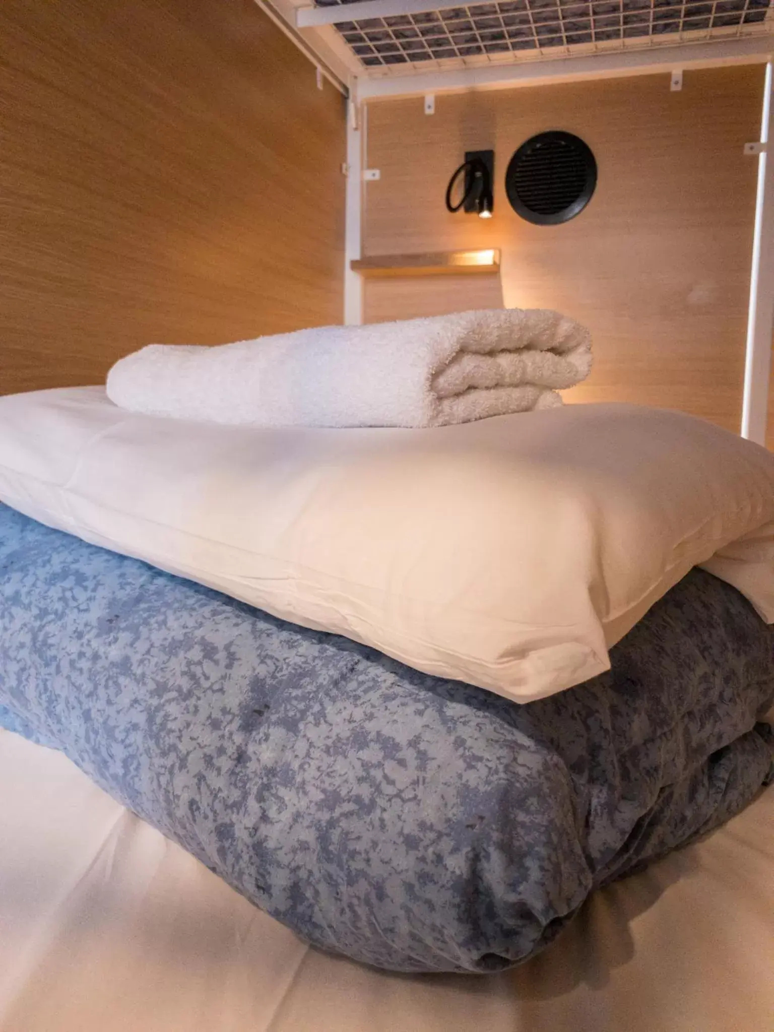 bunk bed, Bed in Smart Camden Inn Hostel