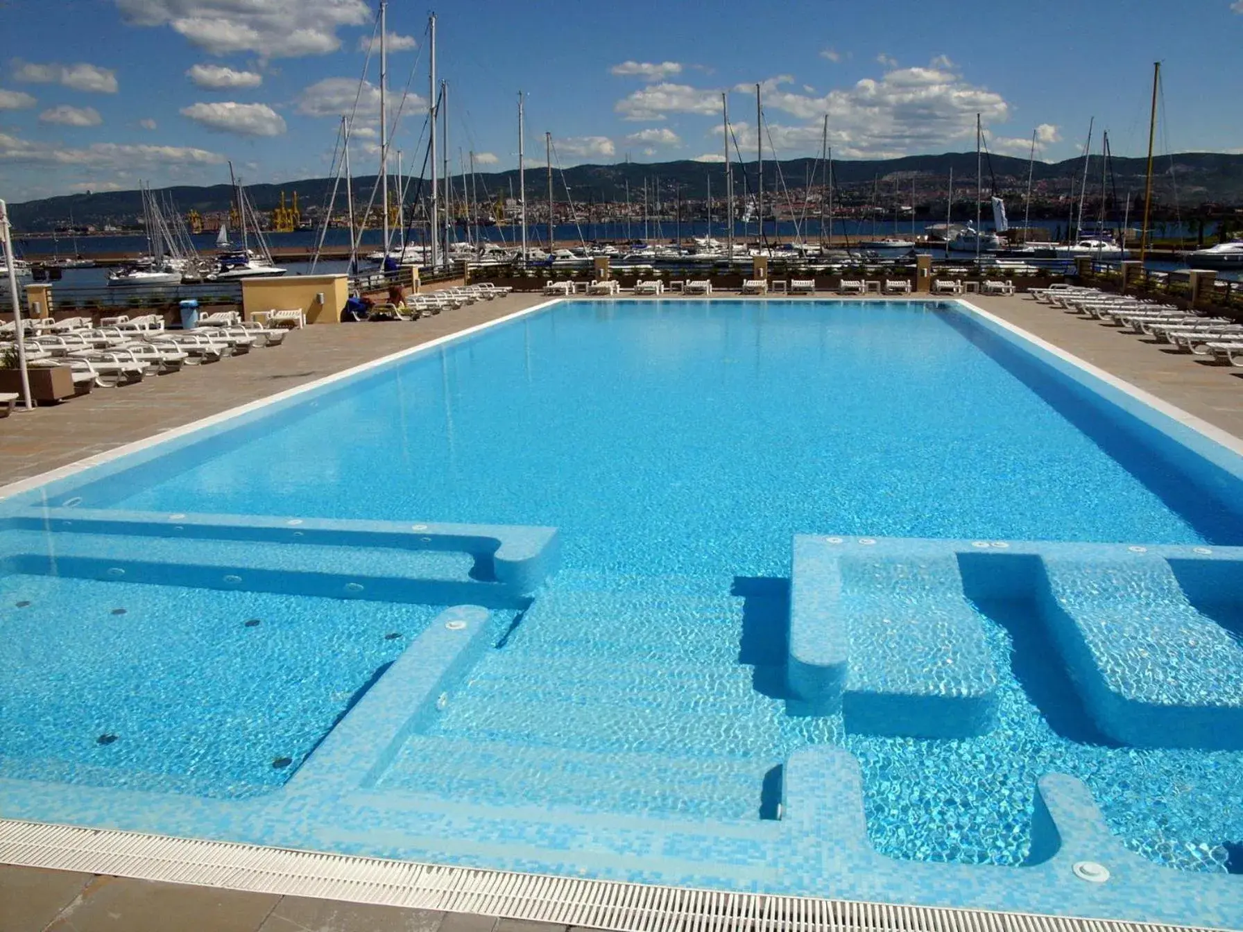 Swimming Pool in Hotel San Rocco