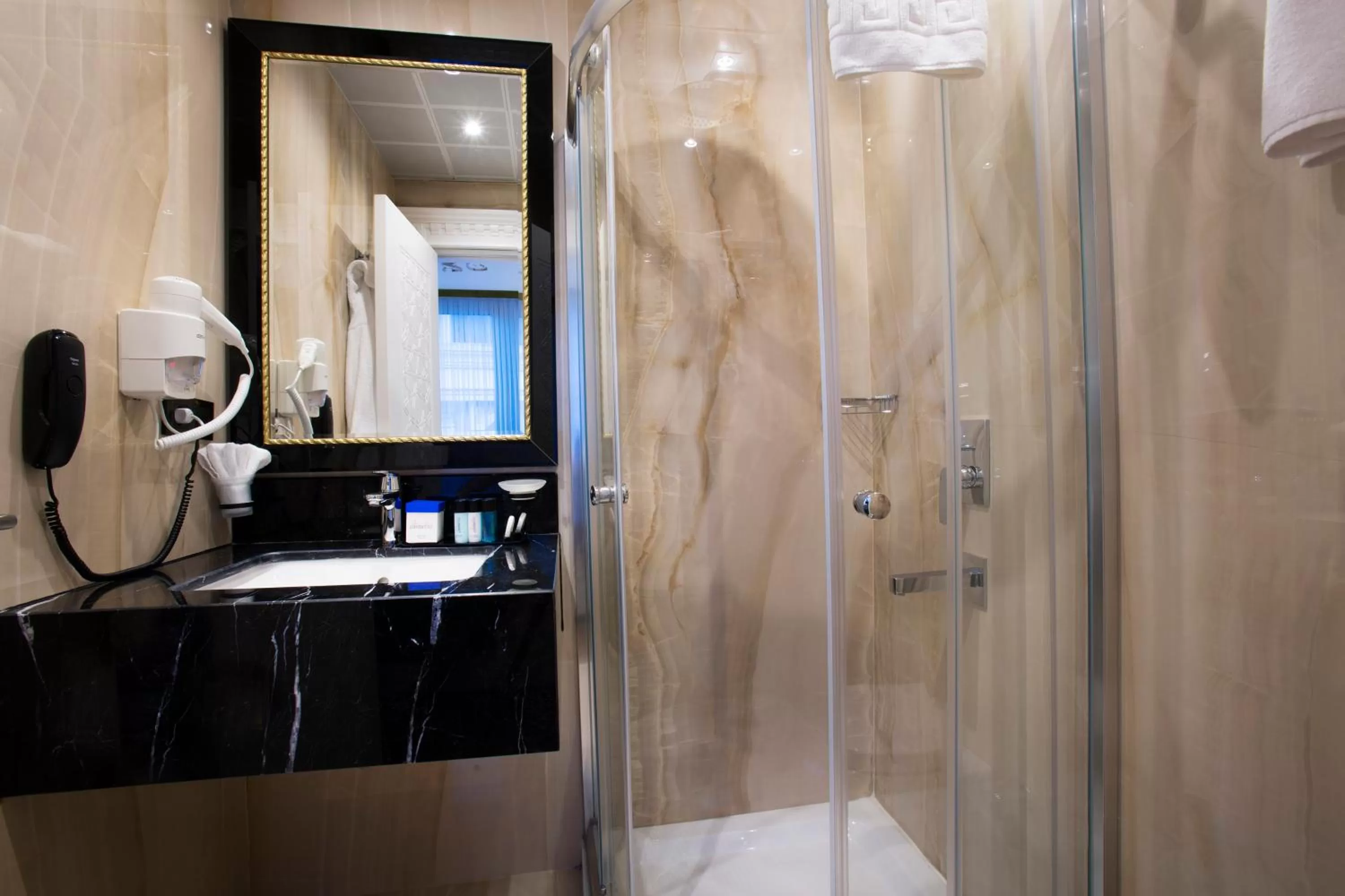 Shower in Eastanbul Suites