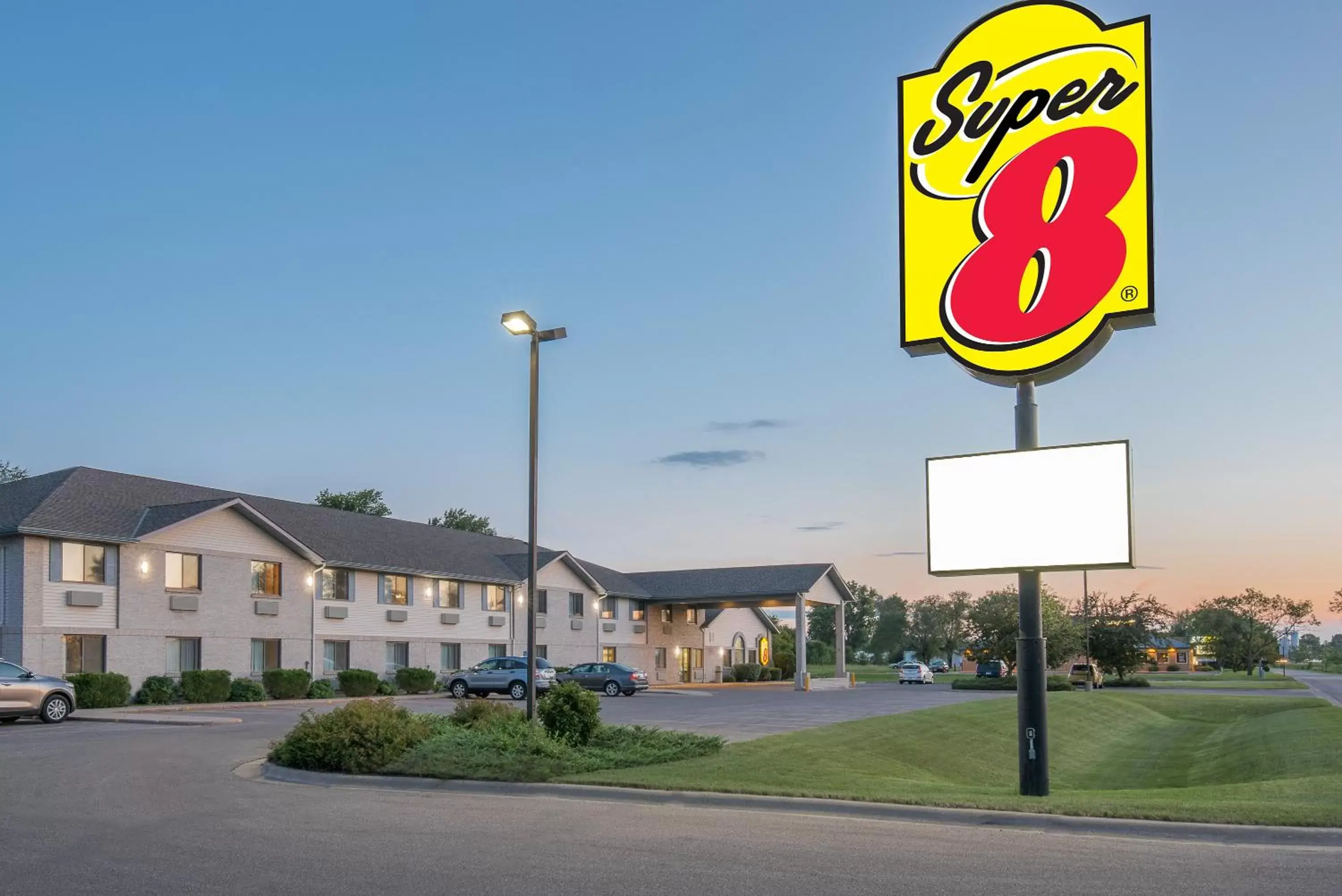 Property logo or sign, Property Building in Super 8 by Wyndham Morris