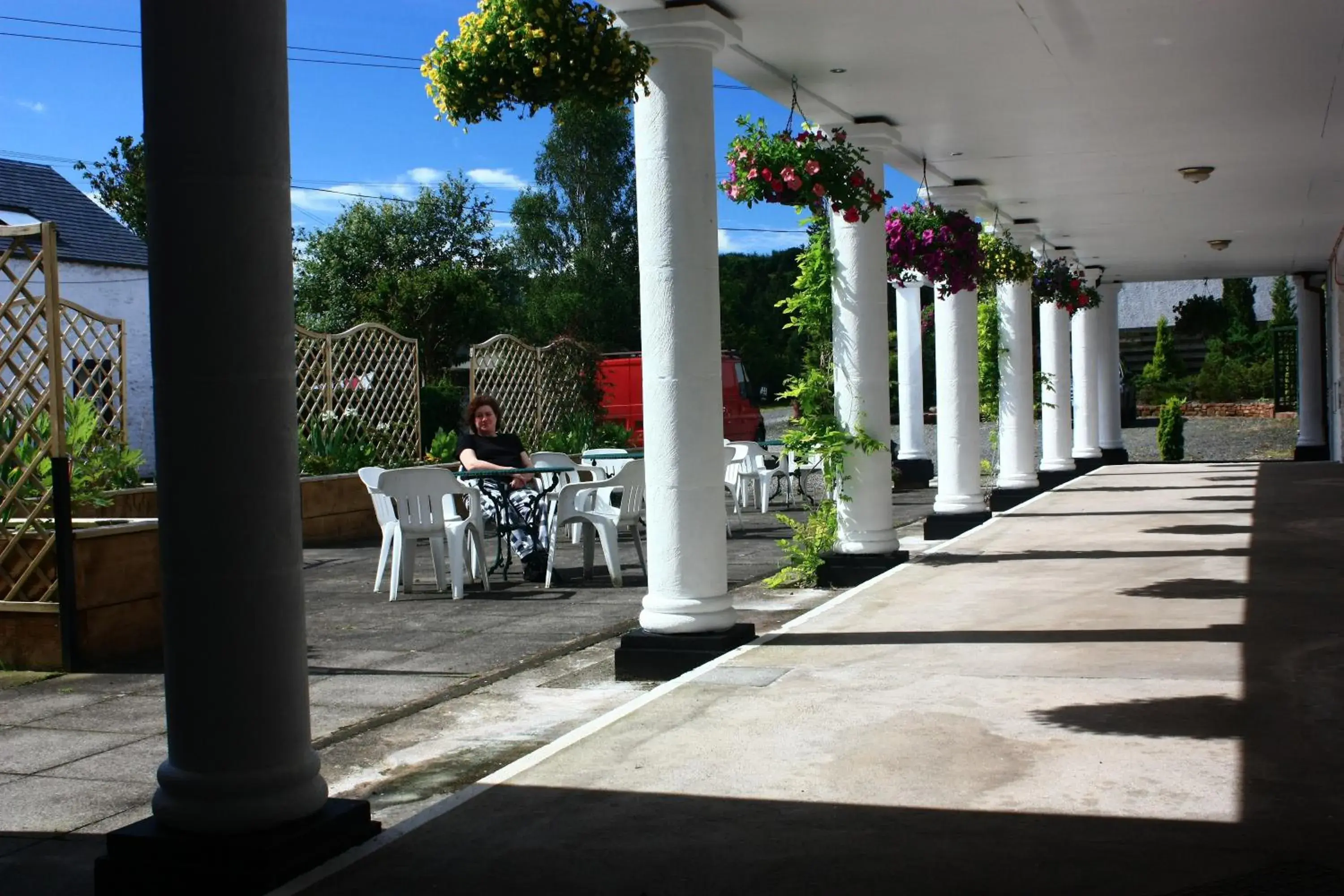 Patio in Annandale Arms Hotel