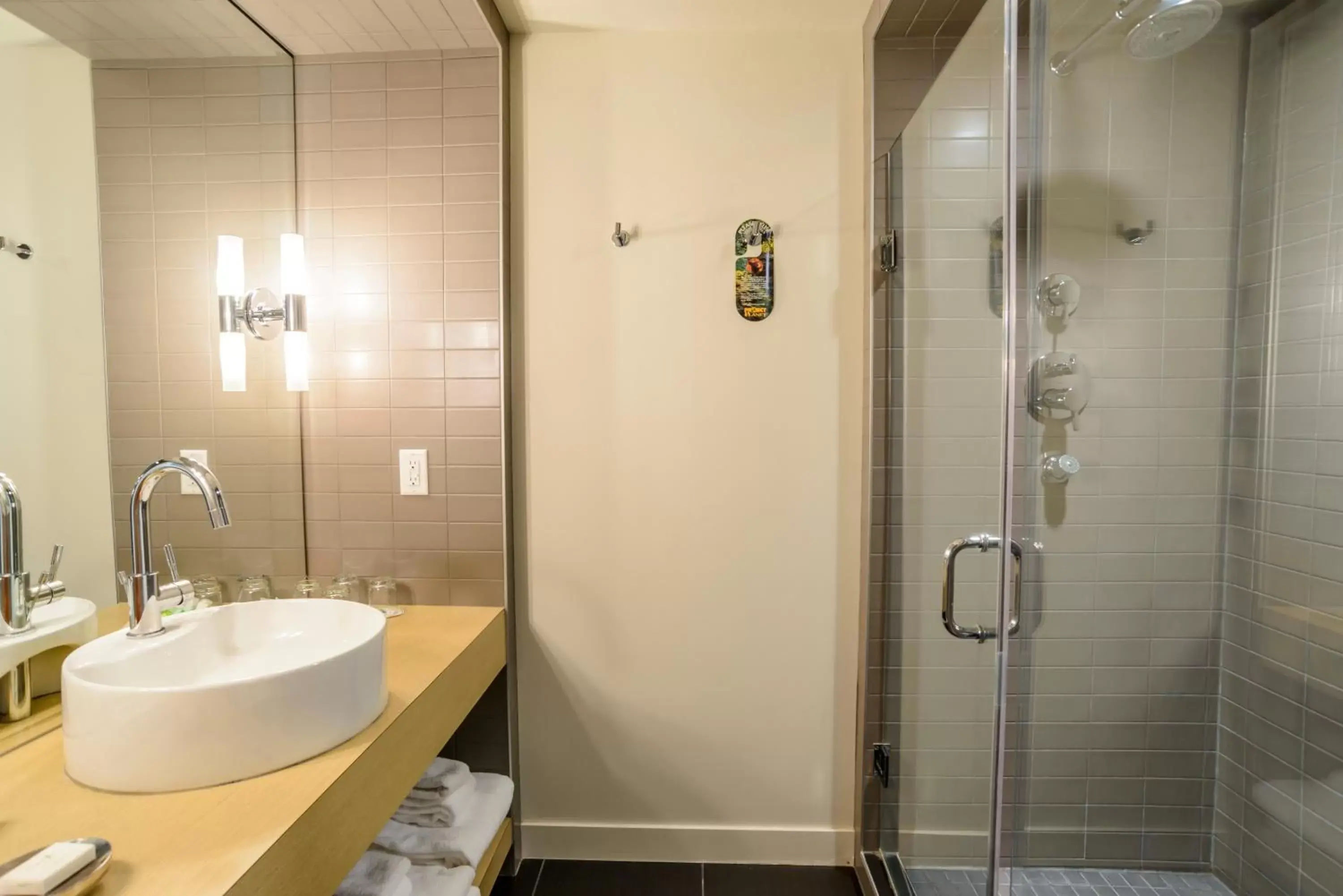 Shower in Bow View Lodge Shower in Bow View Lodge