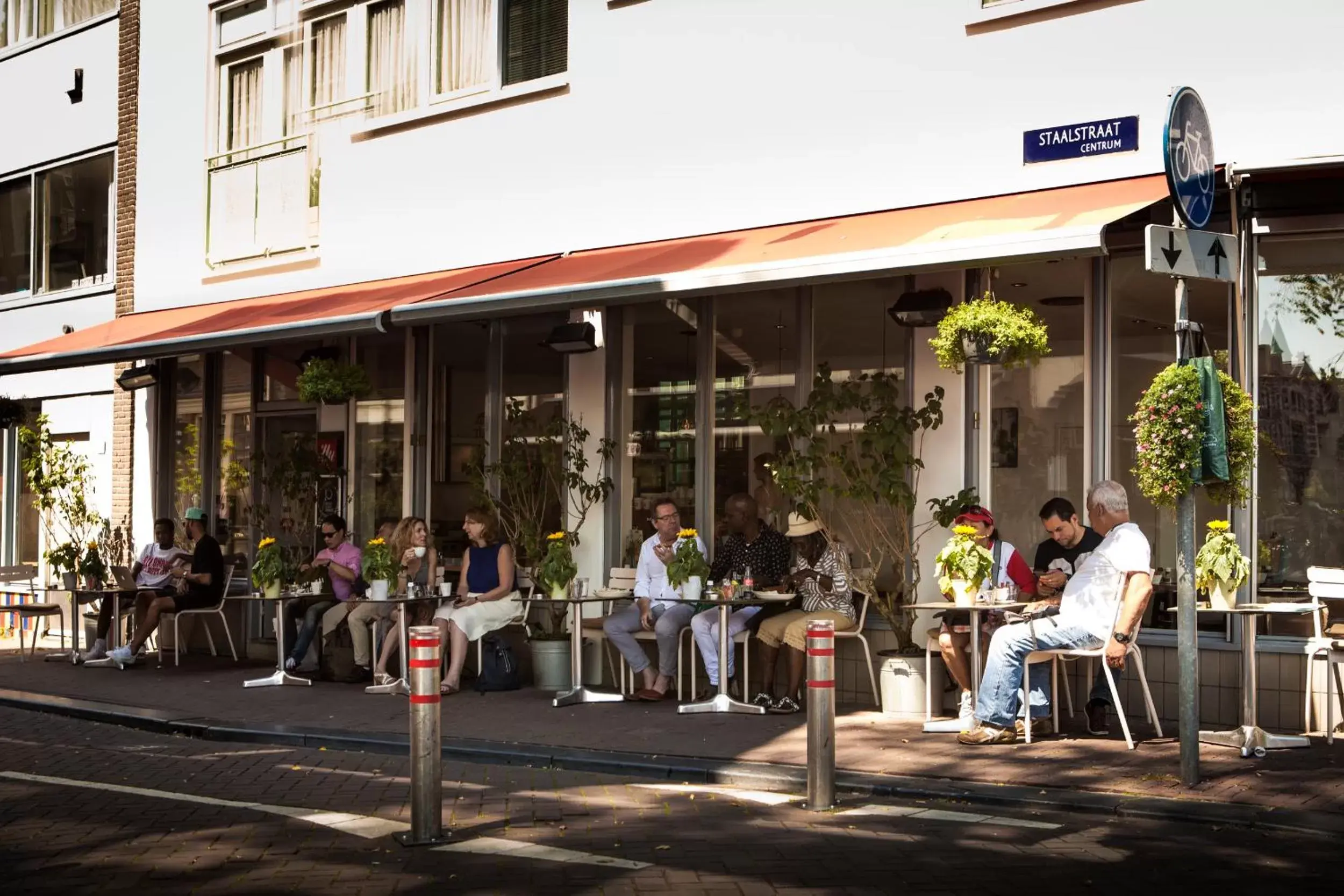 Restaurant/places to eat, Facade/Entrance in Zwanestein Canal House