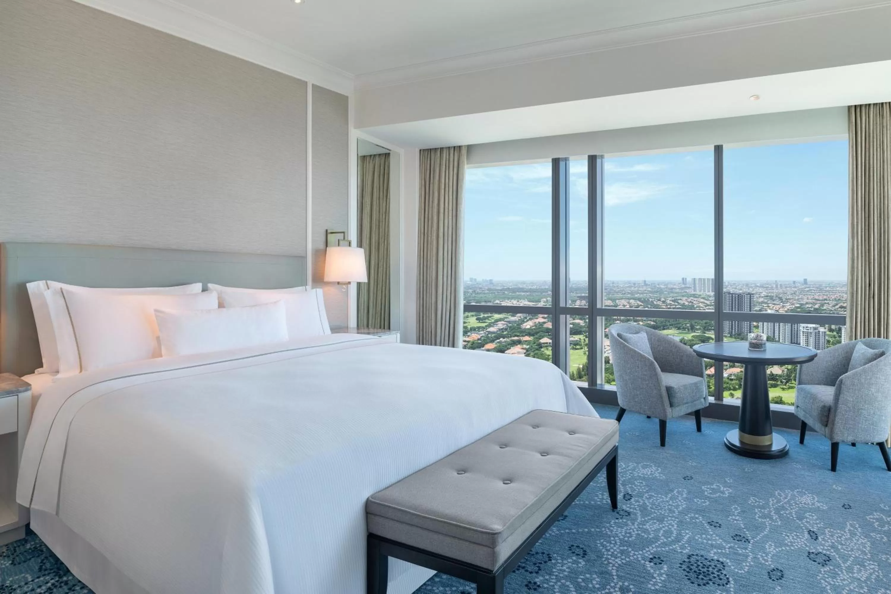 Photo of the whole room, Bed in The Westin Surabaya