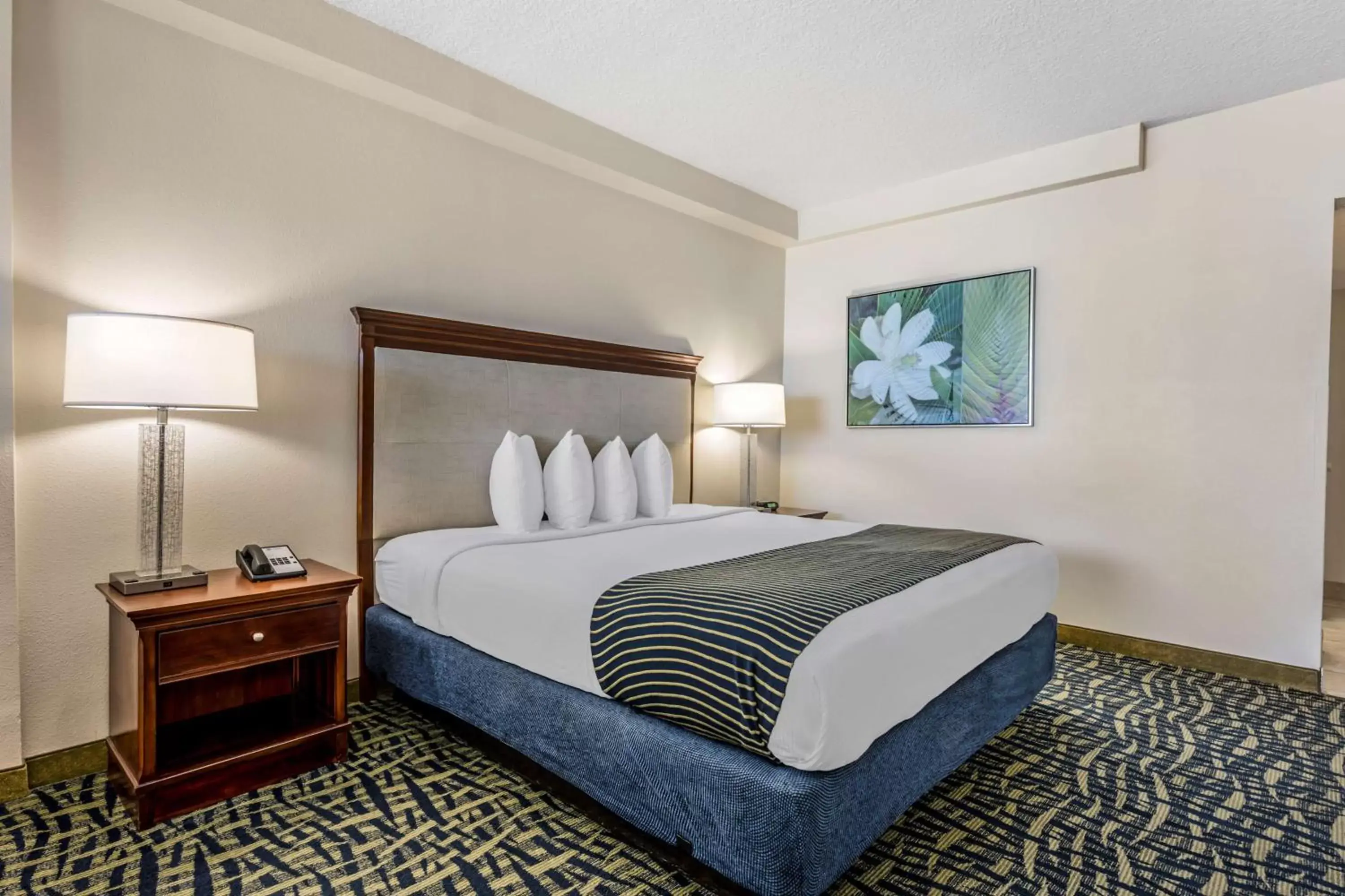 Bedroom, Bed in Best Western Cocoa Beach Hotel & Suites