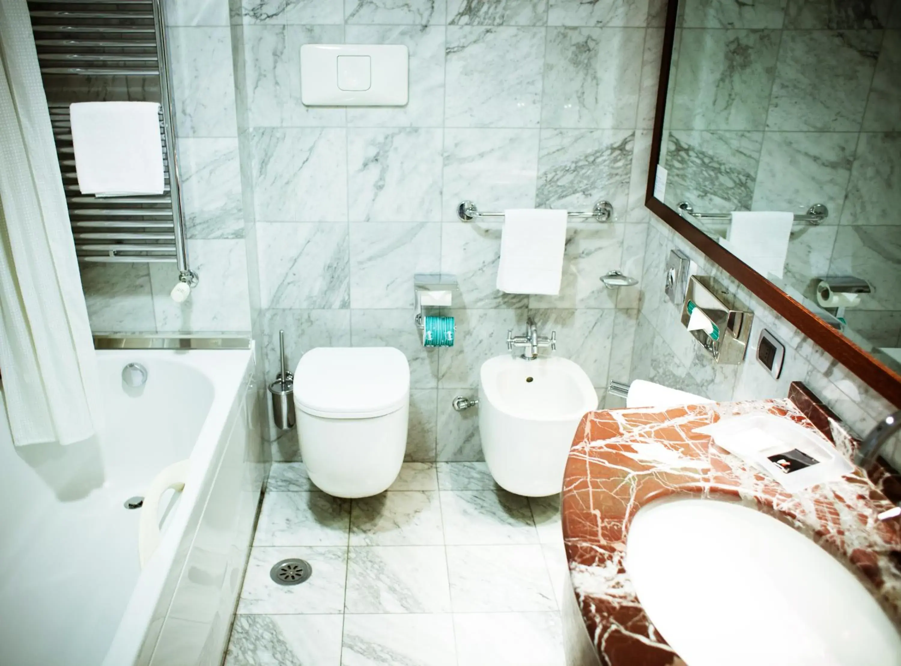 Bathroom in Italiana Hotels Cosenza