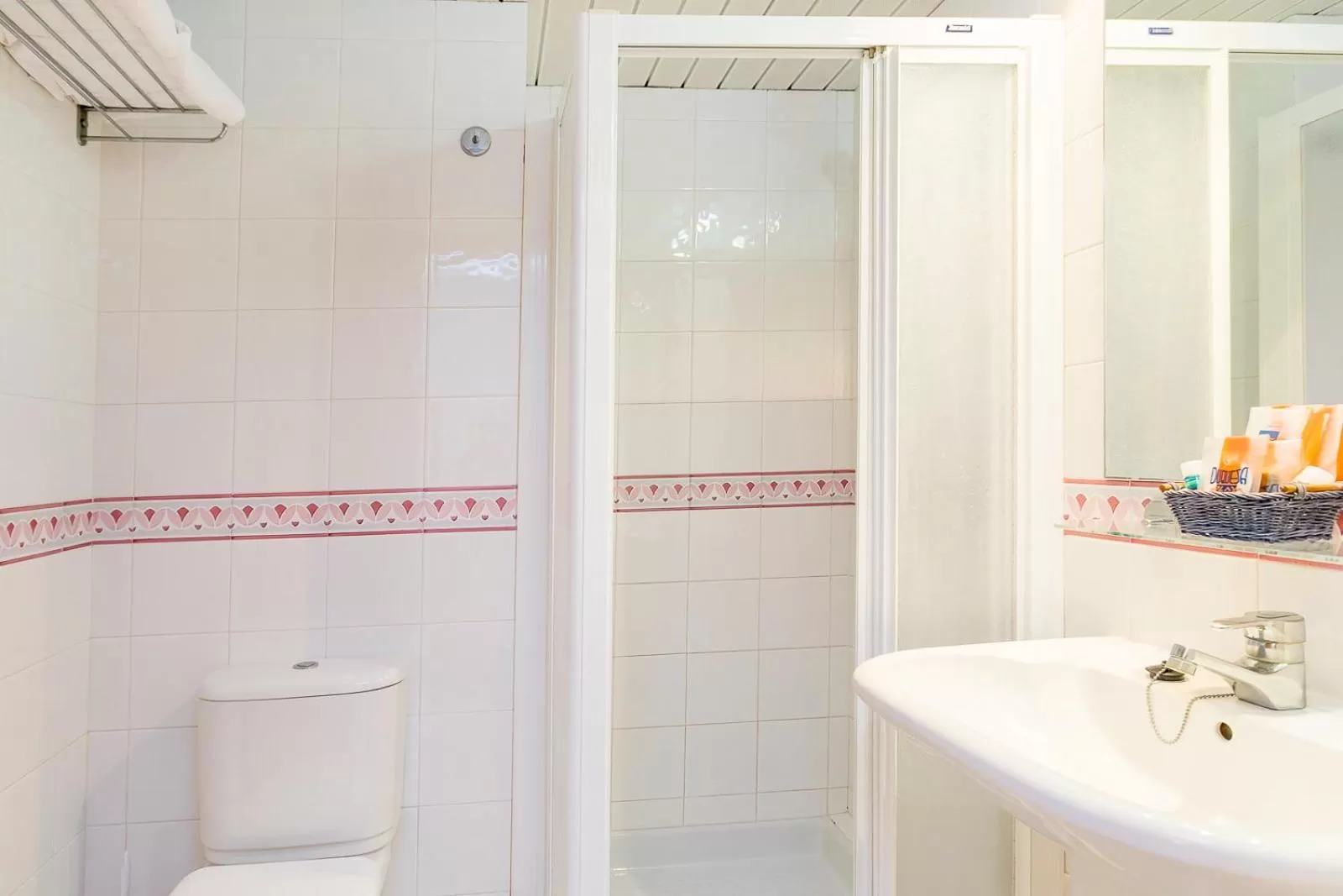 Bathroom in Aparthotel Duquesa Playa