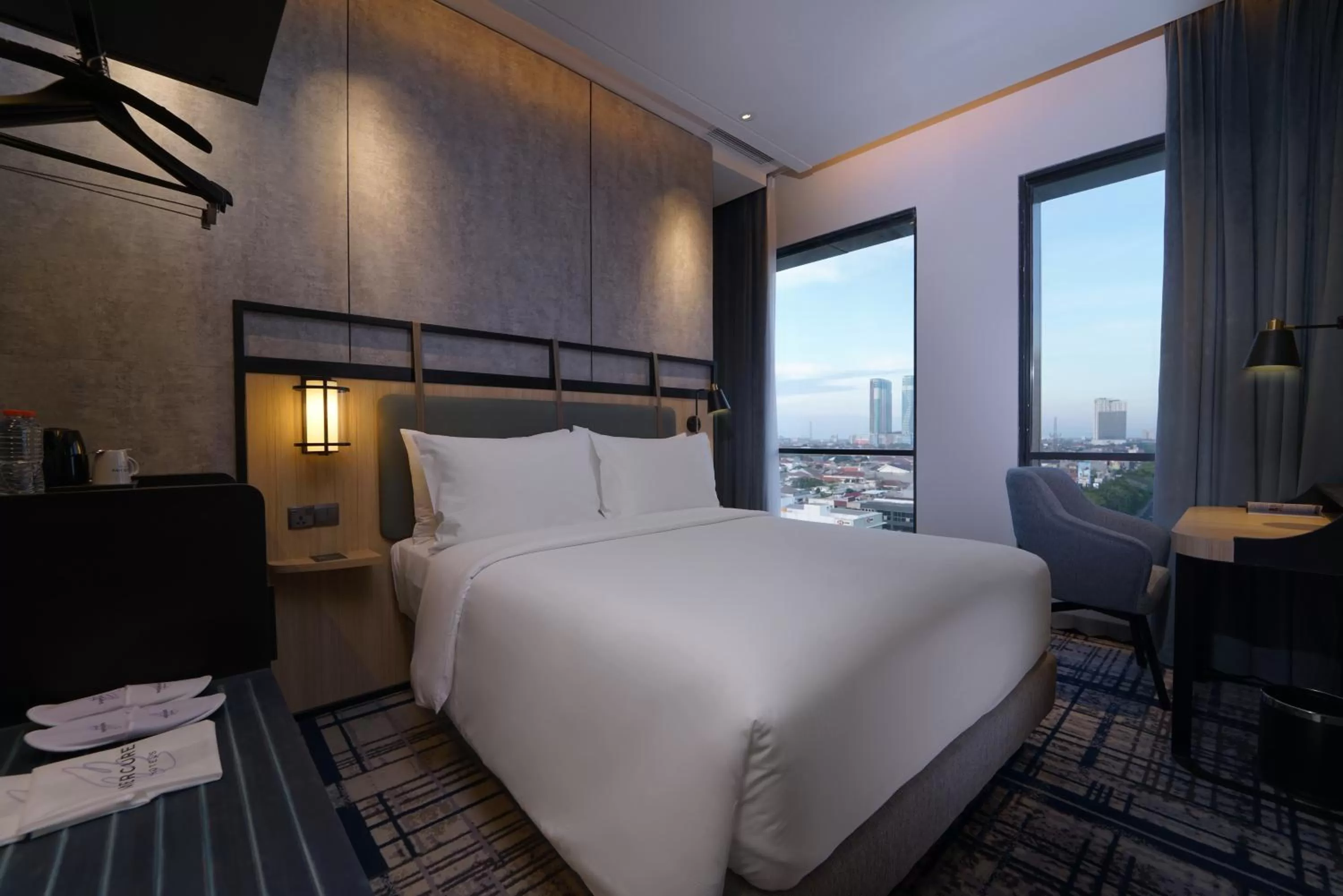 Bed in Mercure Surabaya Manyar