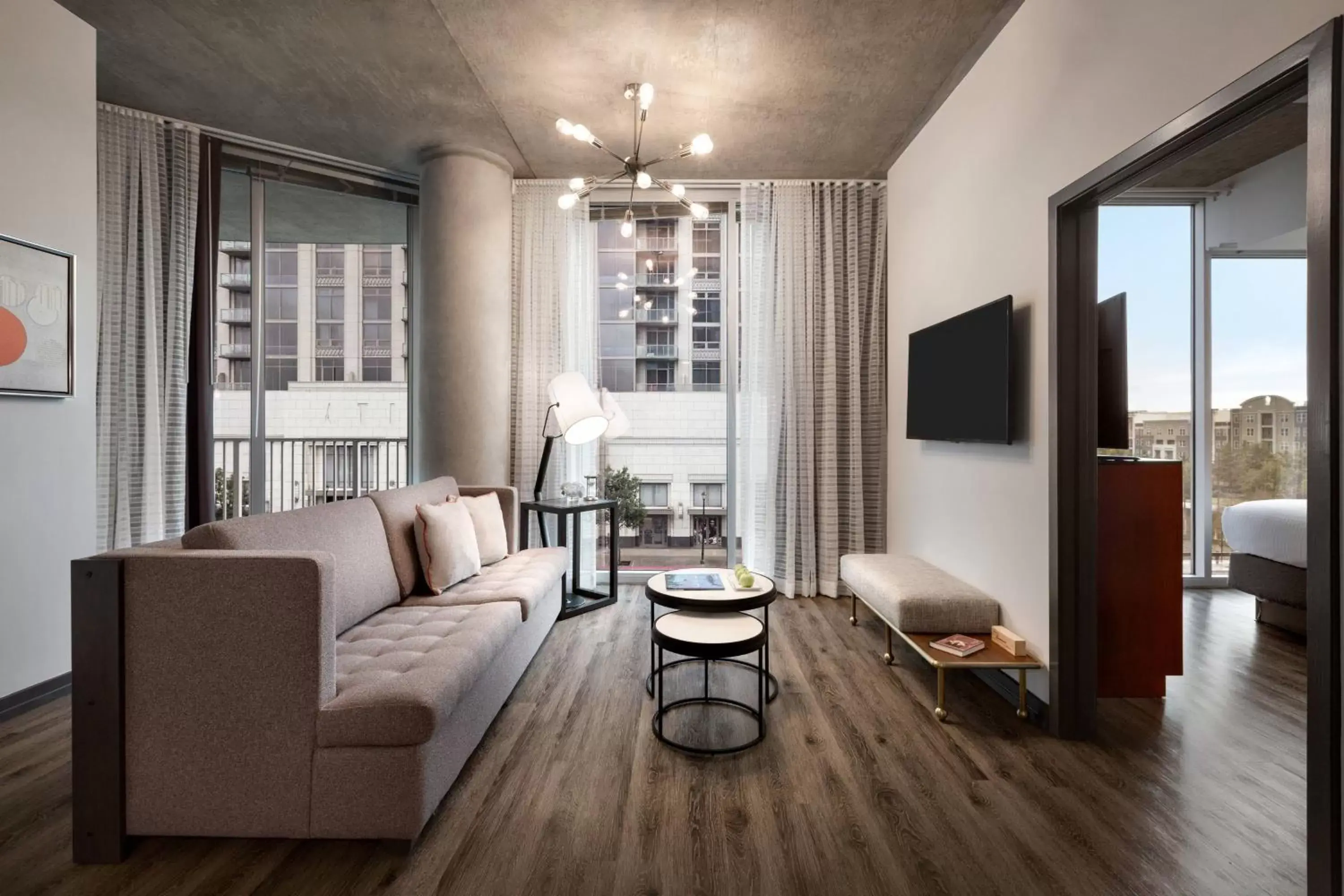 Living room, Seating Area in Twelve Midtown, Marriott Autograph Collection