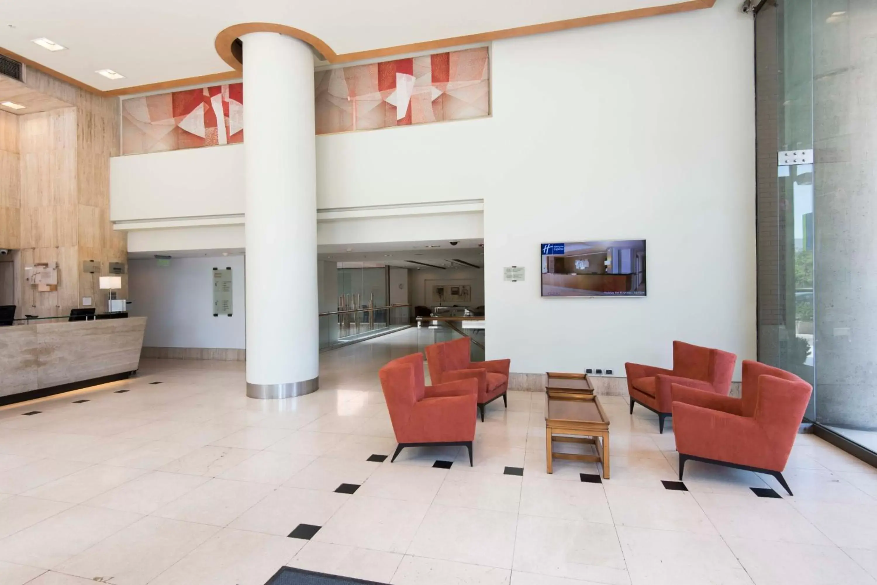 Property building, Lobby/Reception in Holiday Inn Express Santiago Las Condes, an IHG Hotel