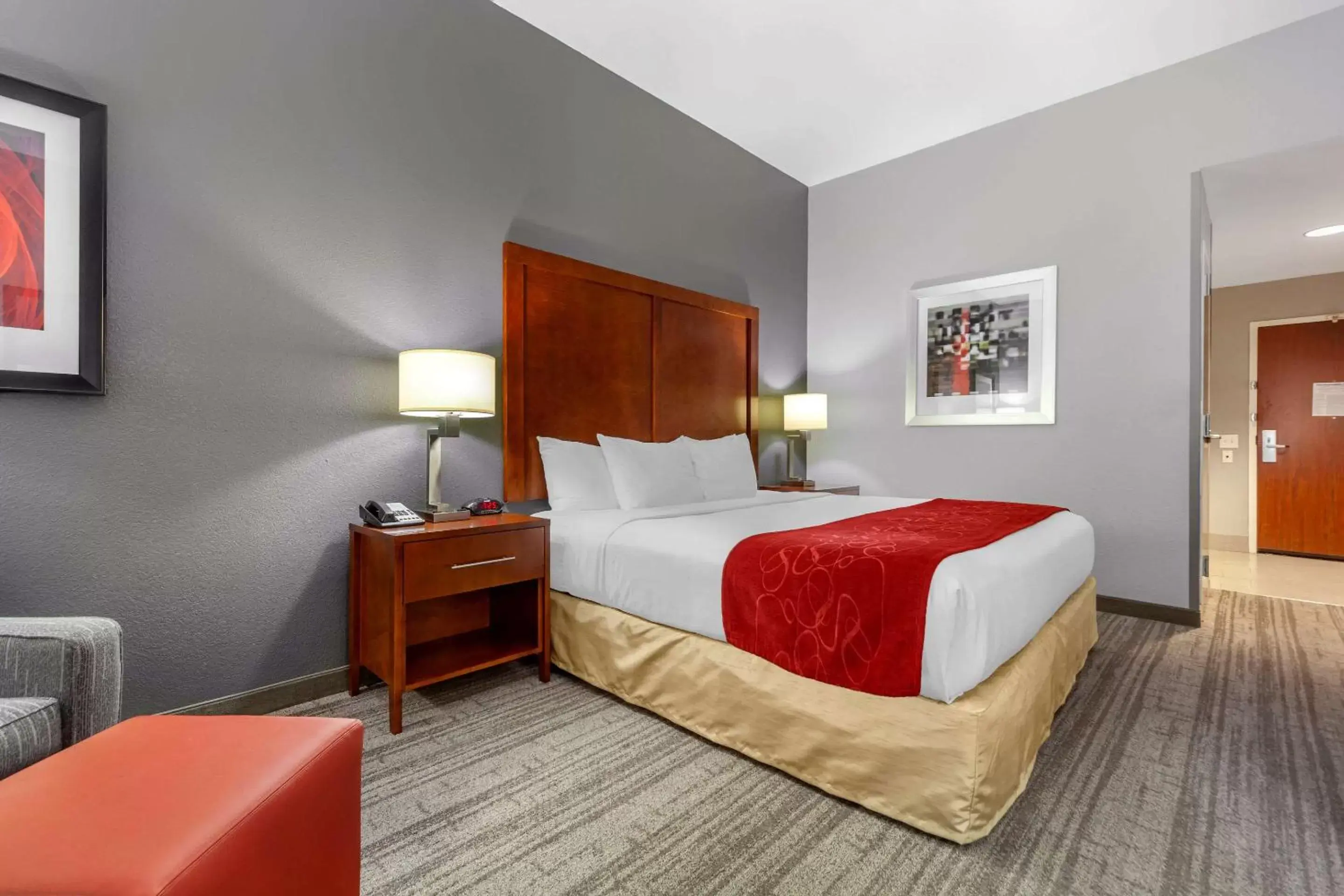 Photo of the whole room, Bed in Comfort Inn Kearney I-80