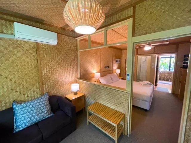 Bed in Tallow Beach Motel