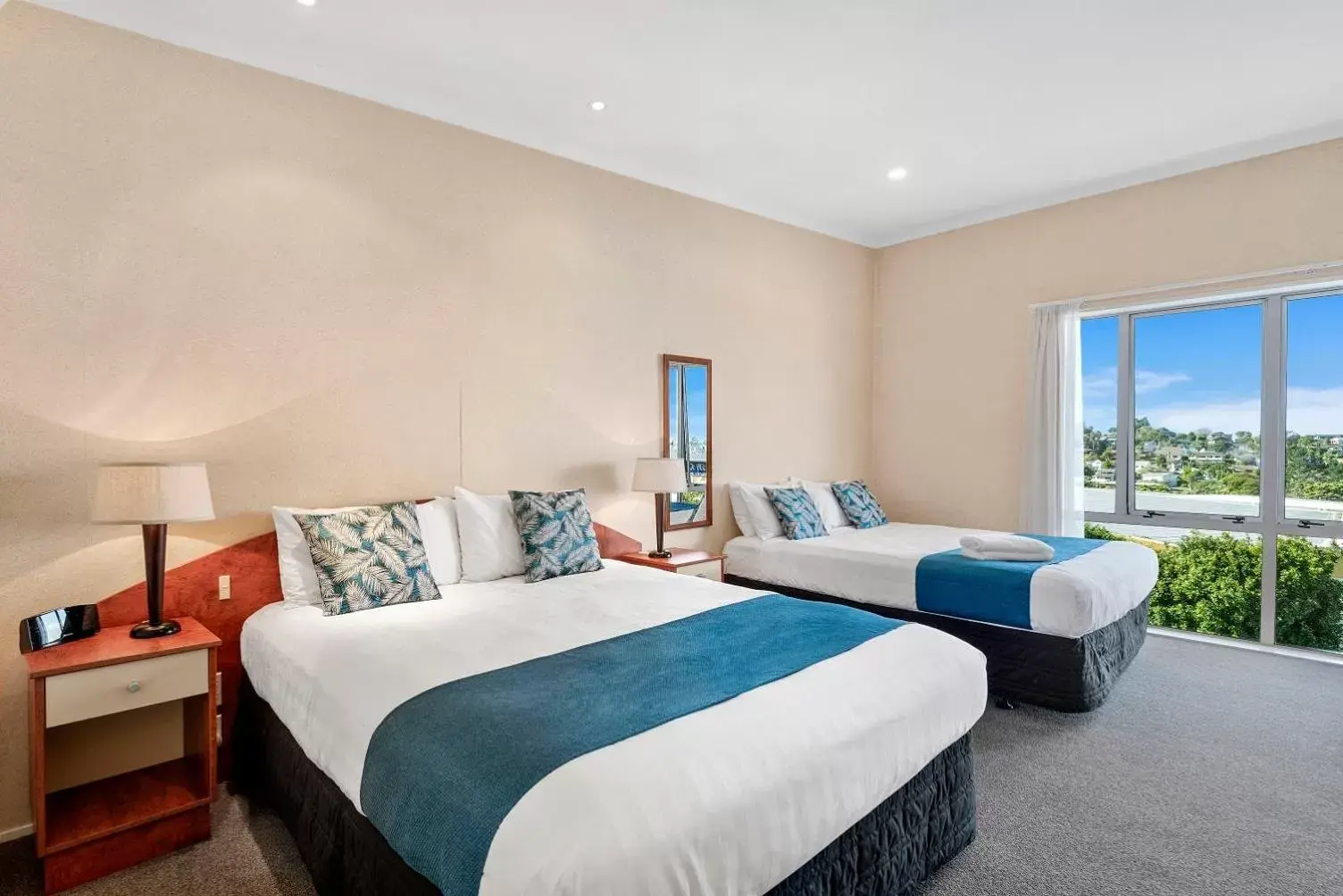 Twin Queen Room in Aristotles North Shore Twin Queen Room in Aristotles North Shore