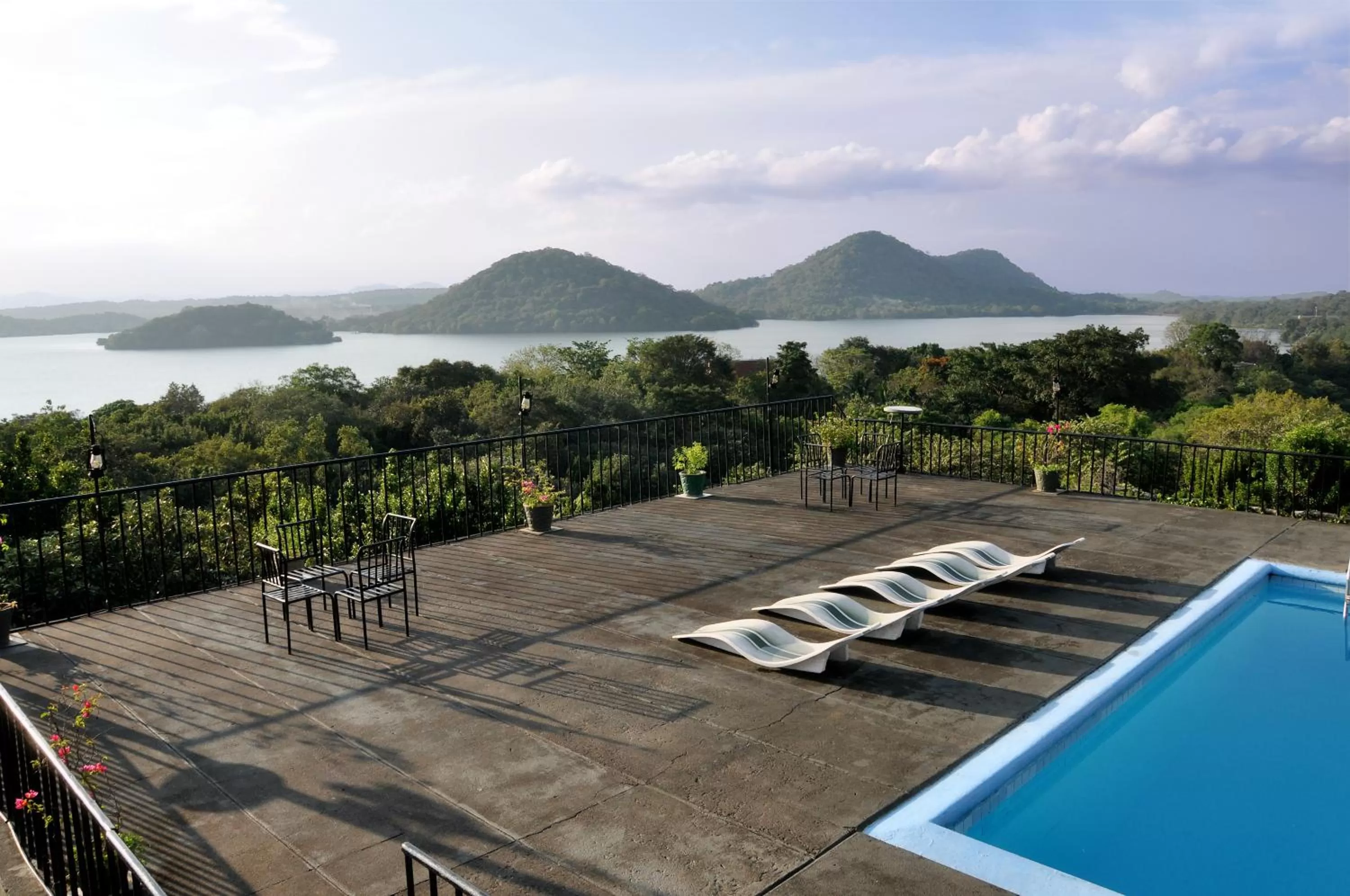 Lavendish Lake Giritale - Former Giritale Hotel