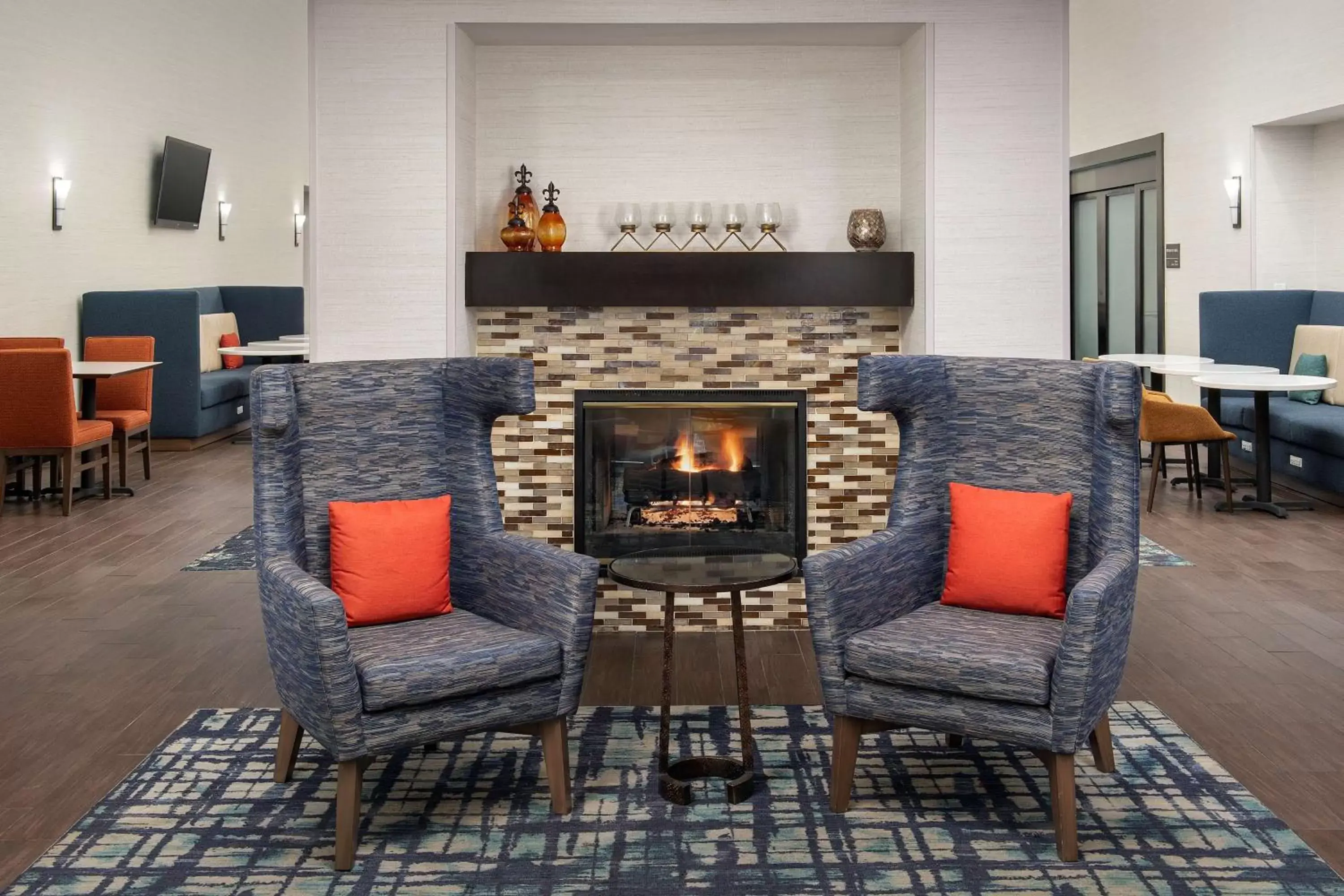 Lobby or reception, Lounge/Bar in Hampton Inn & Suites Alpharetta-Windward