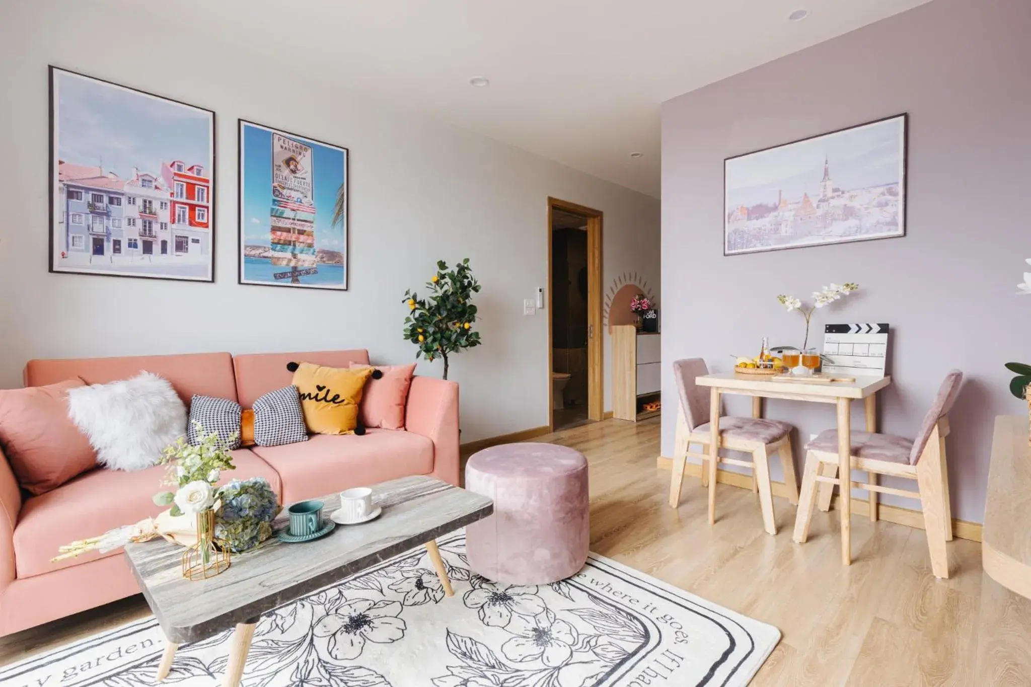 Living room in Crescendo Urban Stay - STAY 24h Living room in Crescendo Urban Stay - STAY 24h