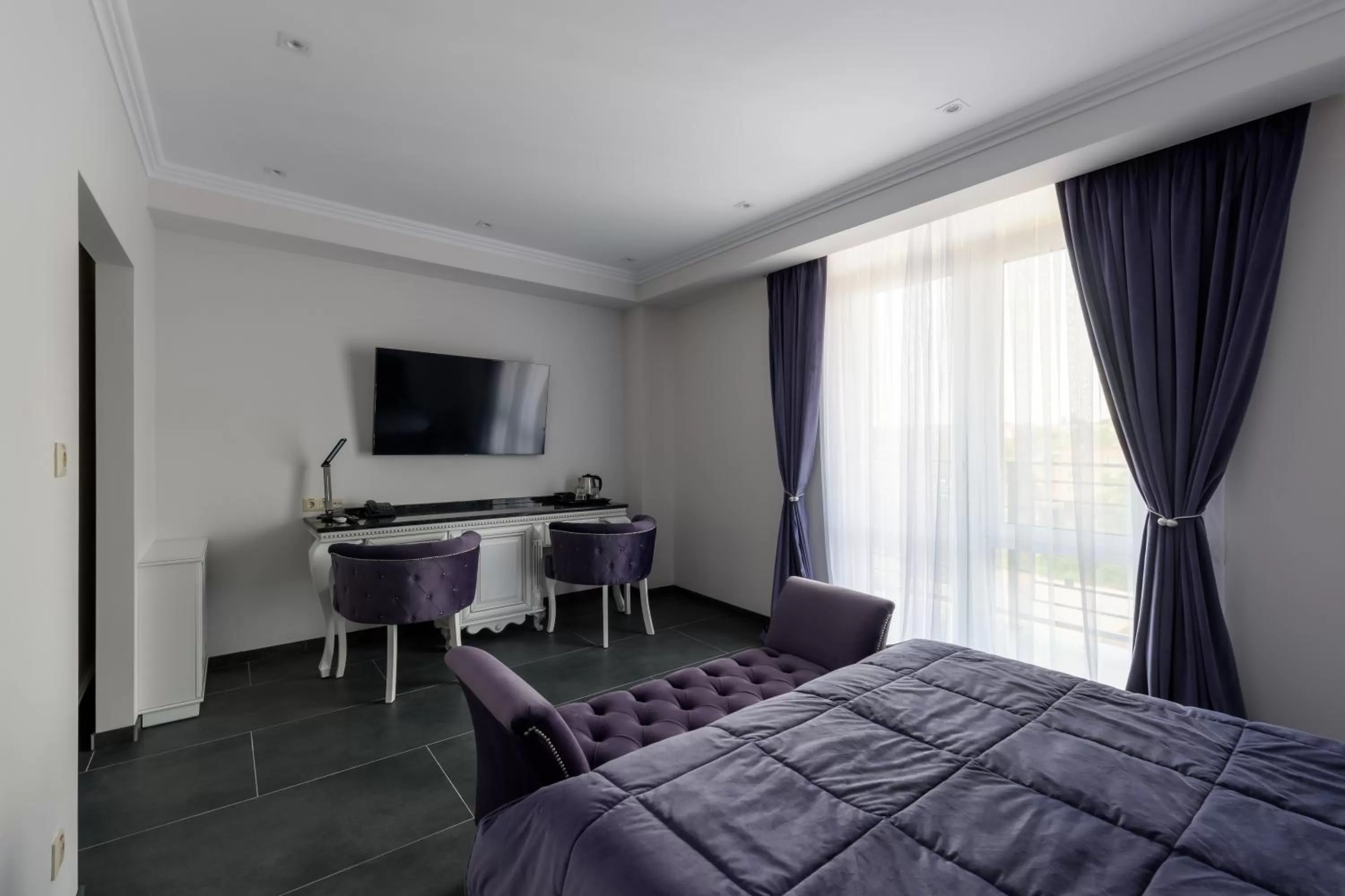 TV and multimedia, Bed in Grand Royal