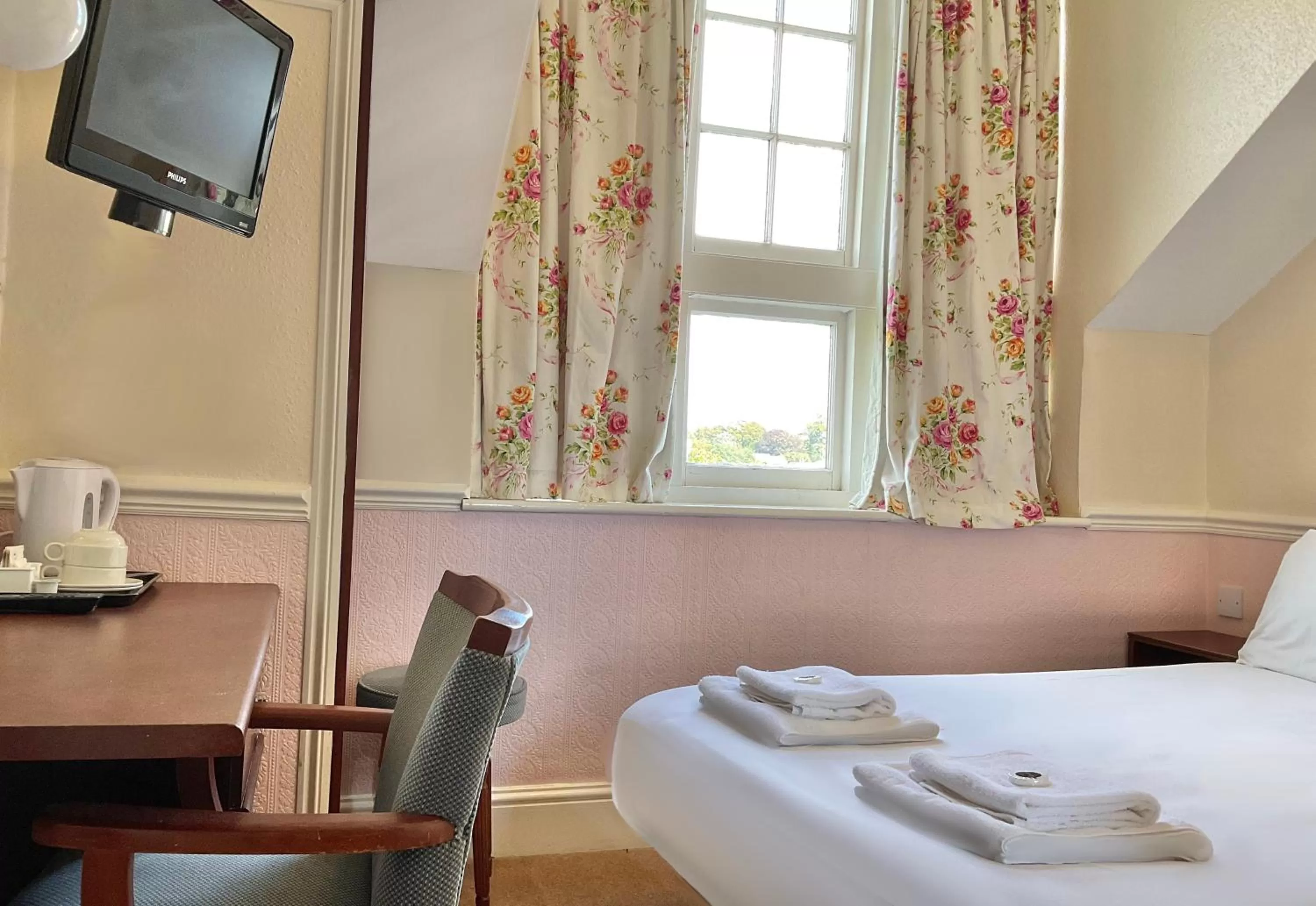 Bed in Ashton Court Hotel