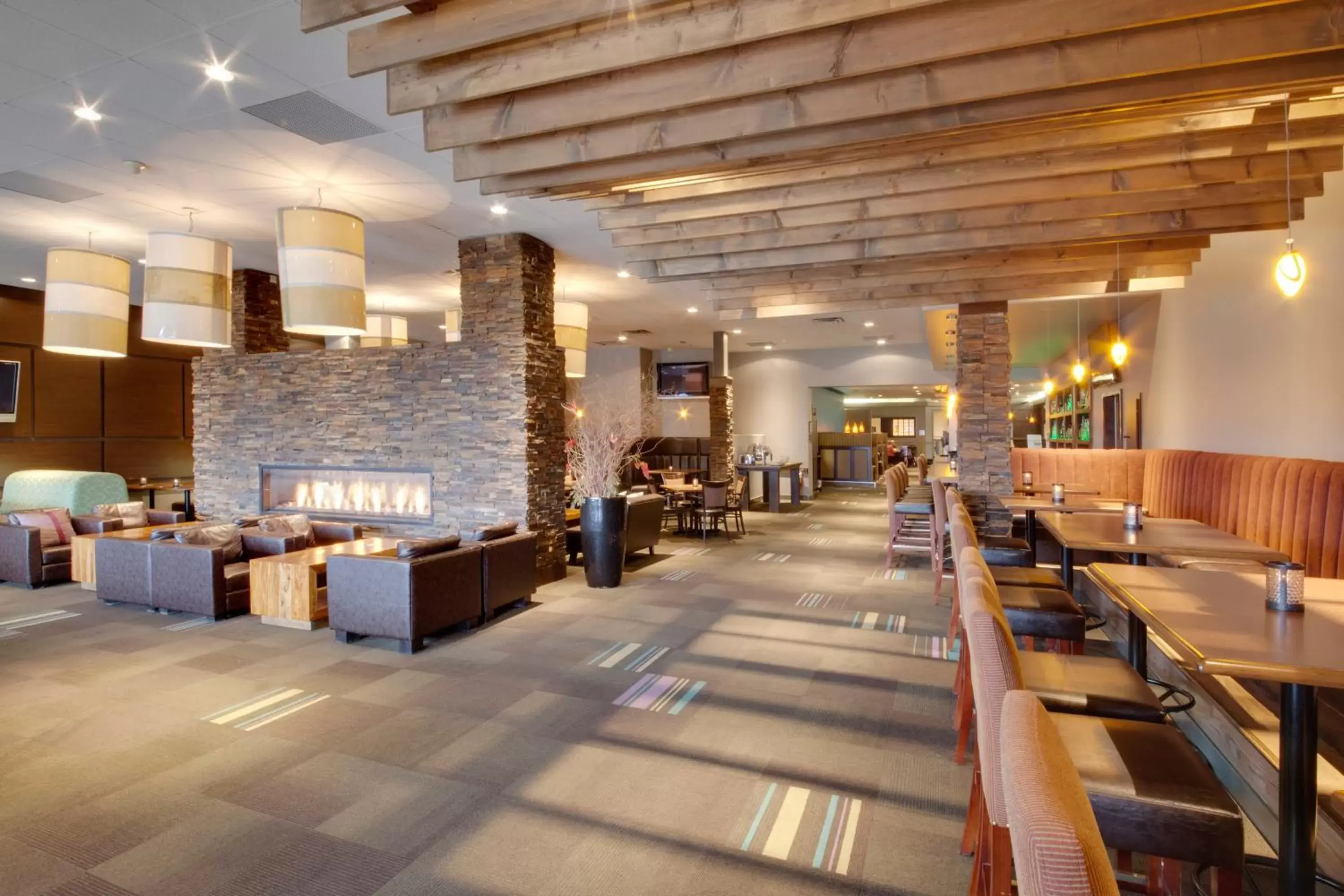 Restaurant/Places to Eat in Coast Kamloops Hotel & Conference Centre