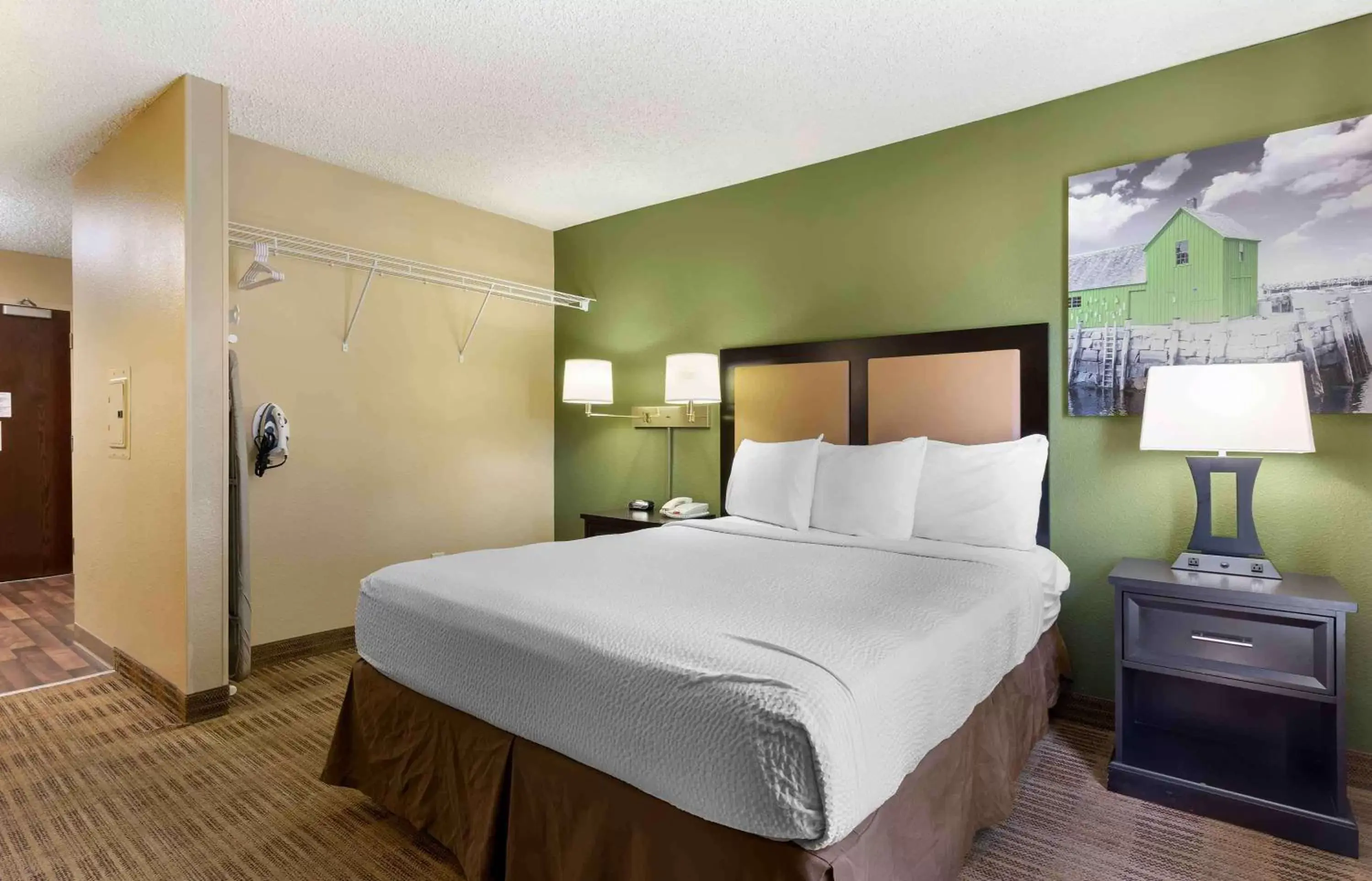 Queen studio with 1 Queen Bed - Disability Access/Non-Smoking in Extended Stay America Suites - Livermore - Airway Blvd Queen studio with 1 Queen Bed - Disability Access/Non-Smoking in Extended Stay America Suites - Livermore - Airway Blvd