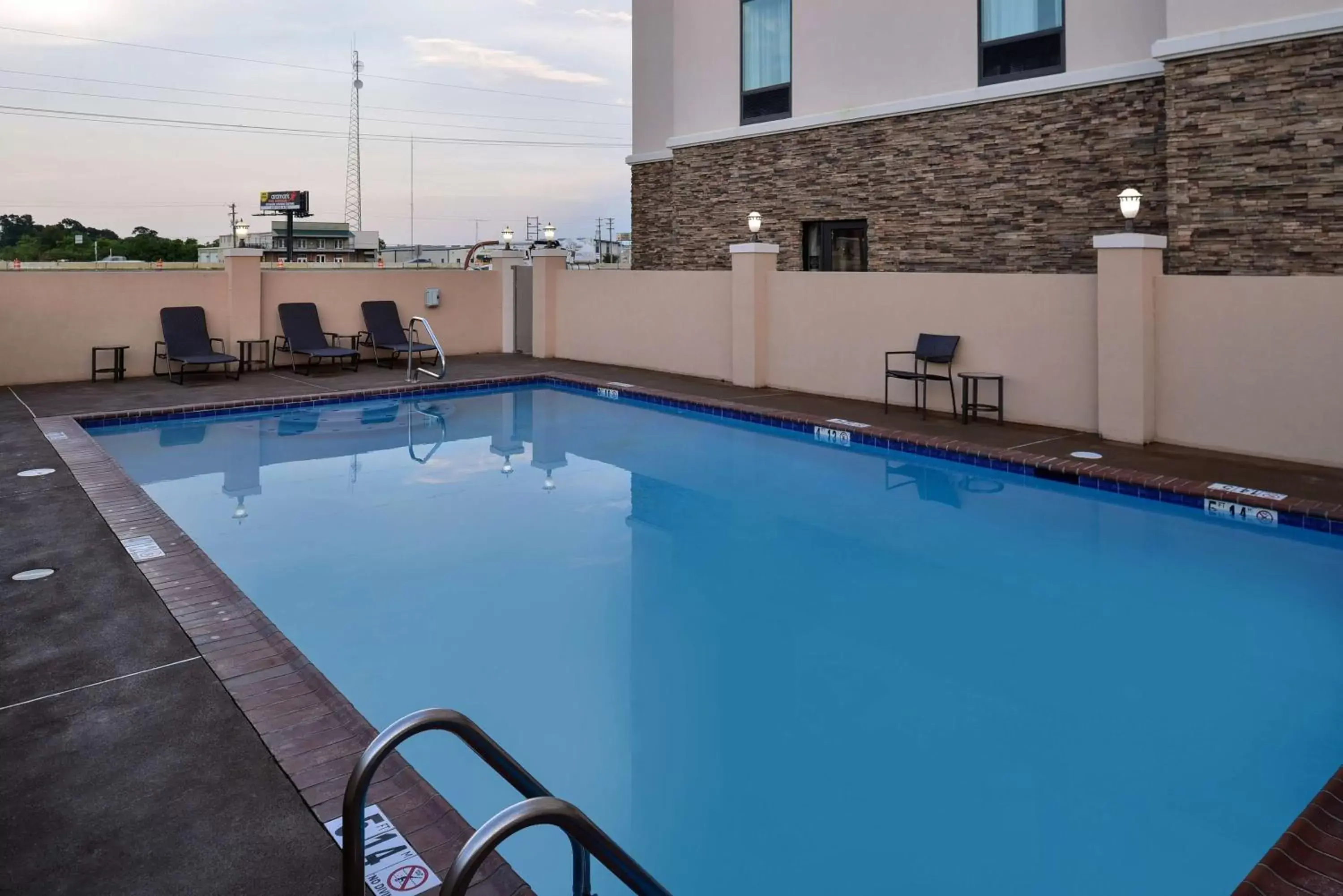 Pool view, Swimming Pool in Hampton Inn Broussard-Lafayette