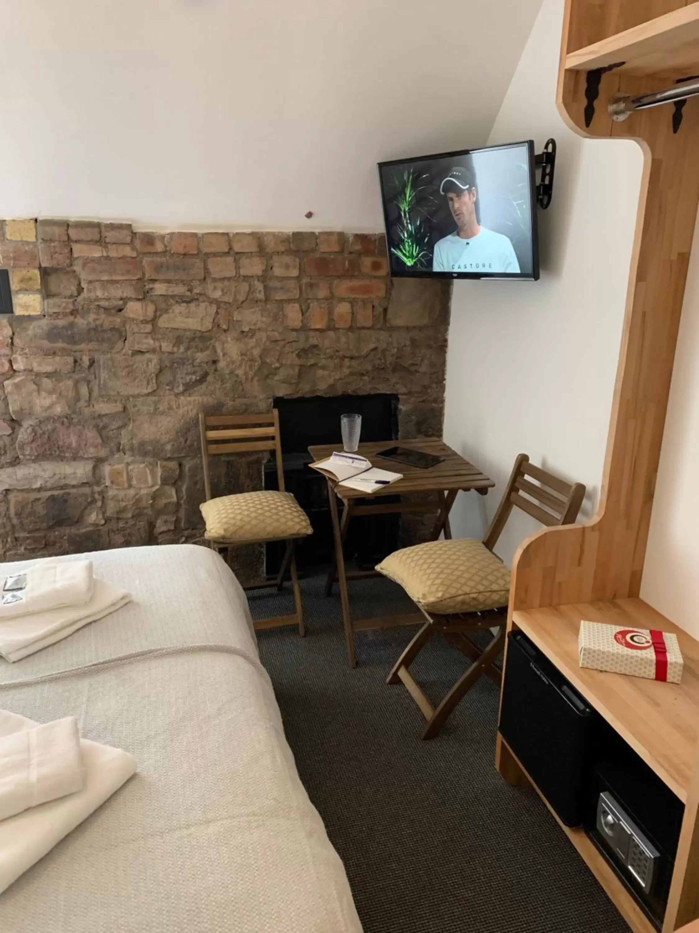 Seating area, TV/Entertainment Center in Royal Mile Balconies by the Castle