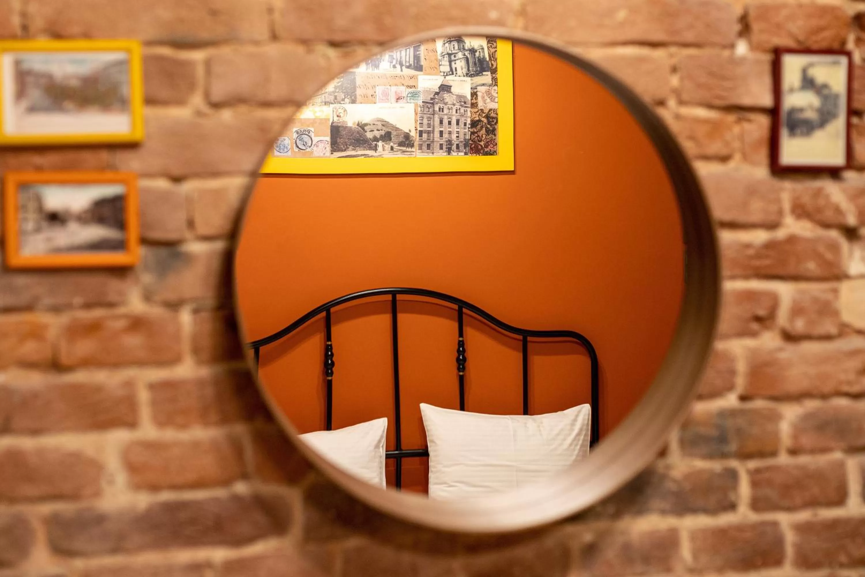 Photo of the whole room in Post House Rooms