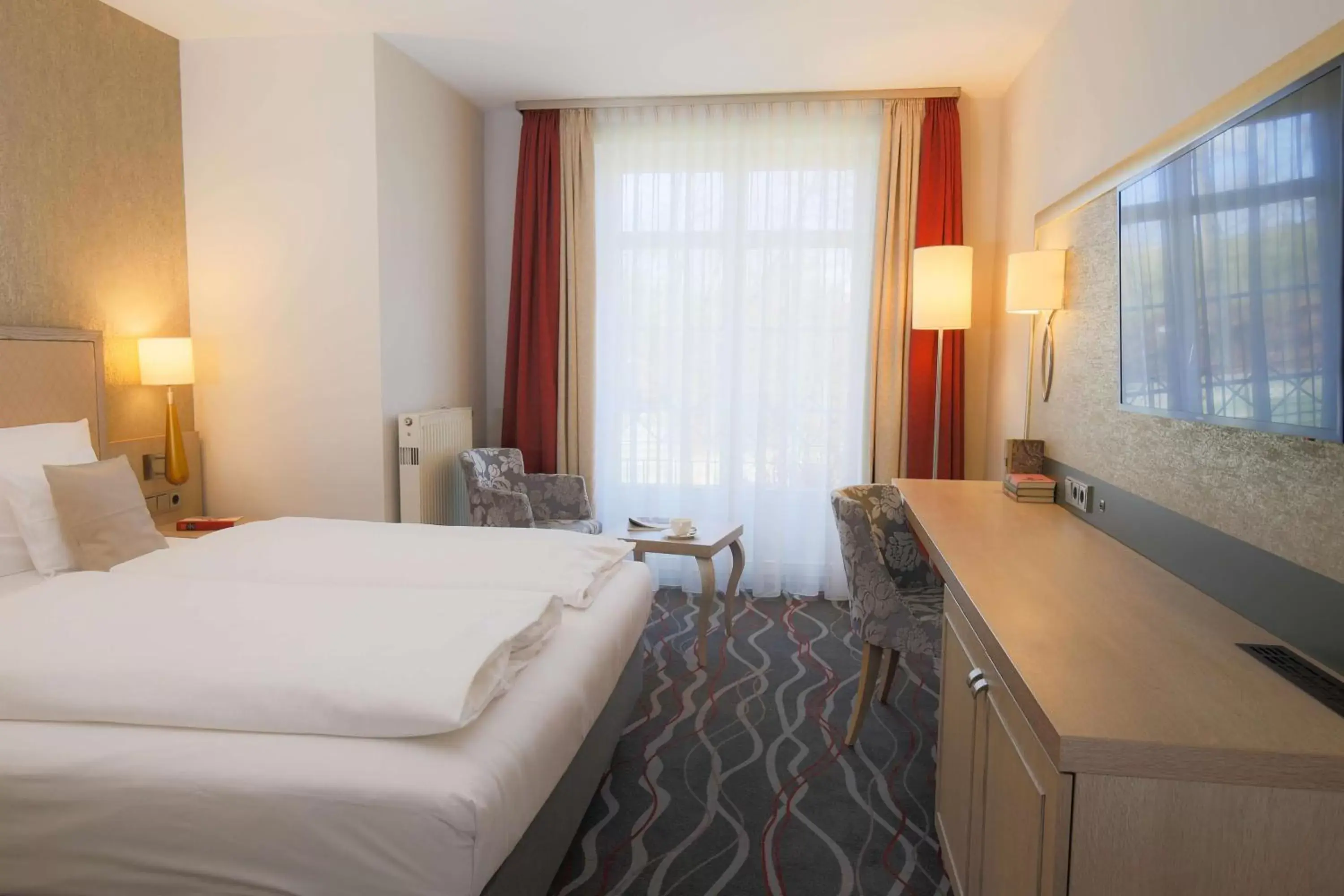 Bedroom, Bed in Best Western Premier Bayerischer Hof Miesbach