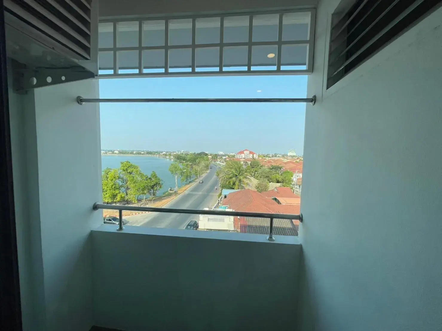 Balcony/Terrace, Pool View in Chonlapruk Lakeside Hotel