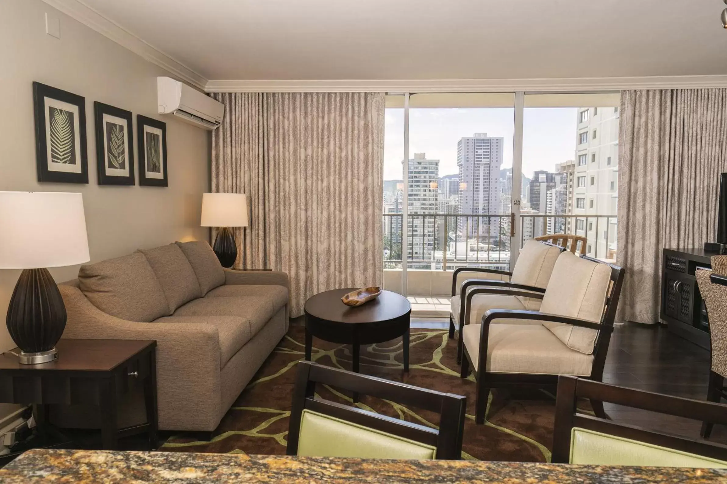 Living room, Seating Area in Wyndham Vacation Resorts Royal Garden at Waikiki