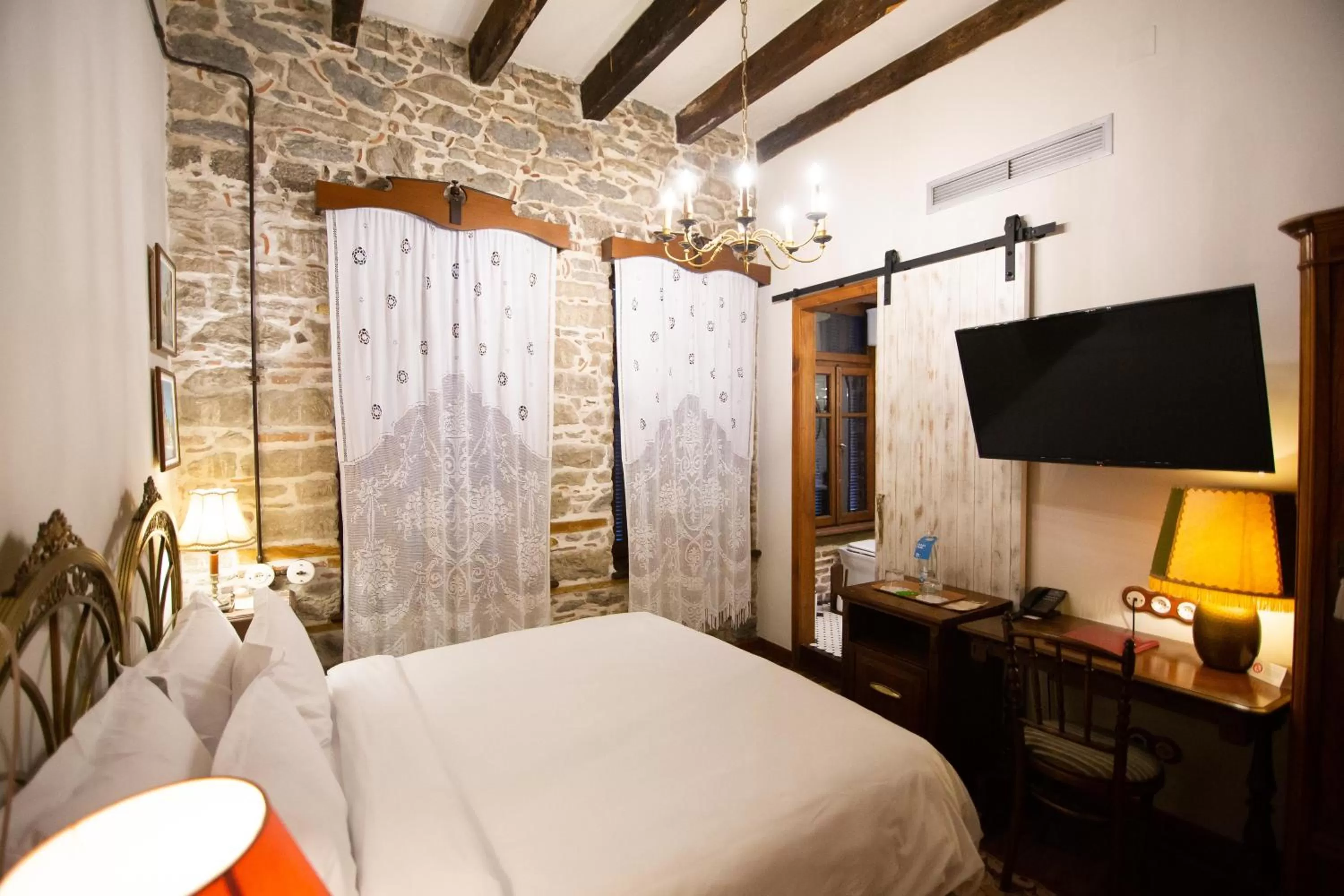 Bedroom, Bed in Vila Ebel Hotel Pool & Spa