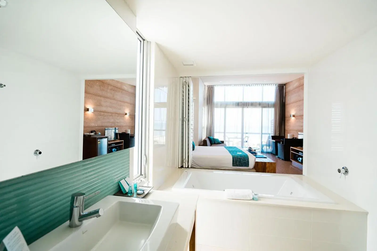 Photo of the whole room, Bathroom in Mantarays Ningaloo Beach Resort