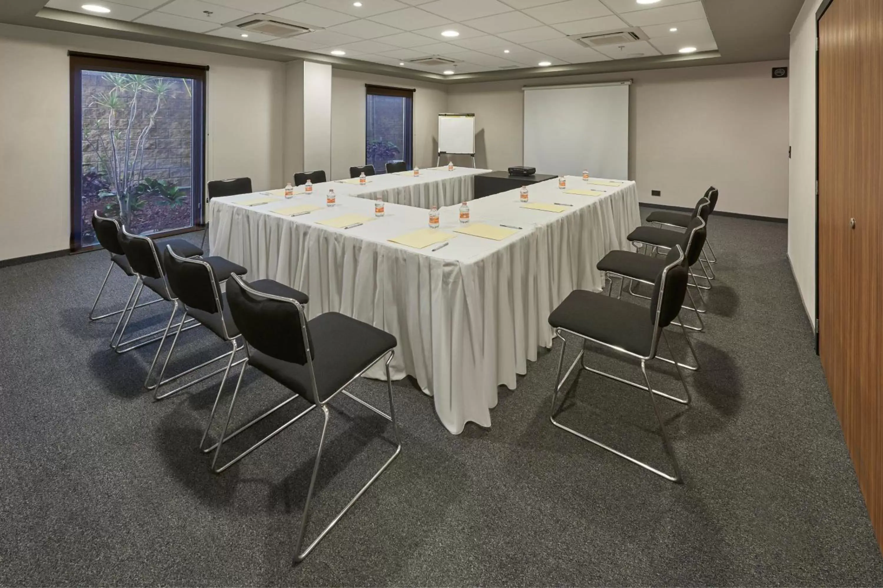 Meeting/conference room in City Express by Marriott Tampico
