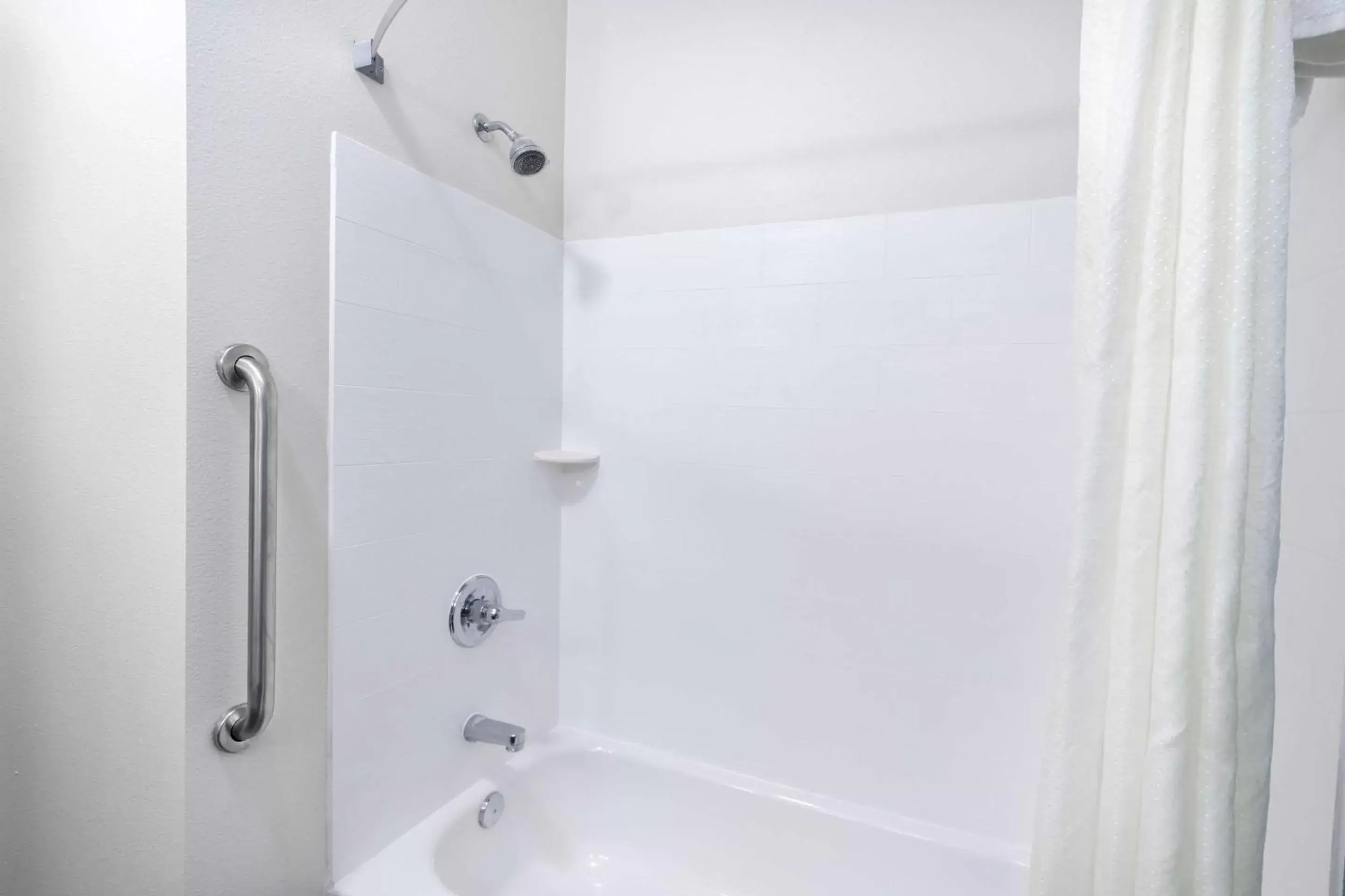 Bedroom in Sleep Inn & Suites Washington near Peoria Bedroom in Sleep Inn & Suites Washington near Peoria