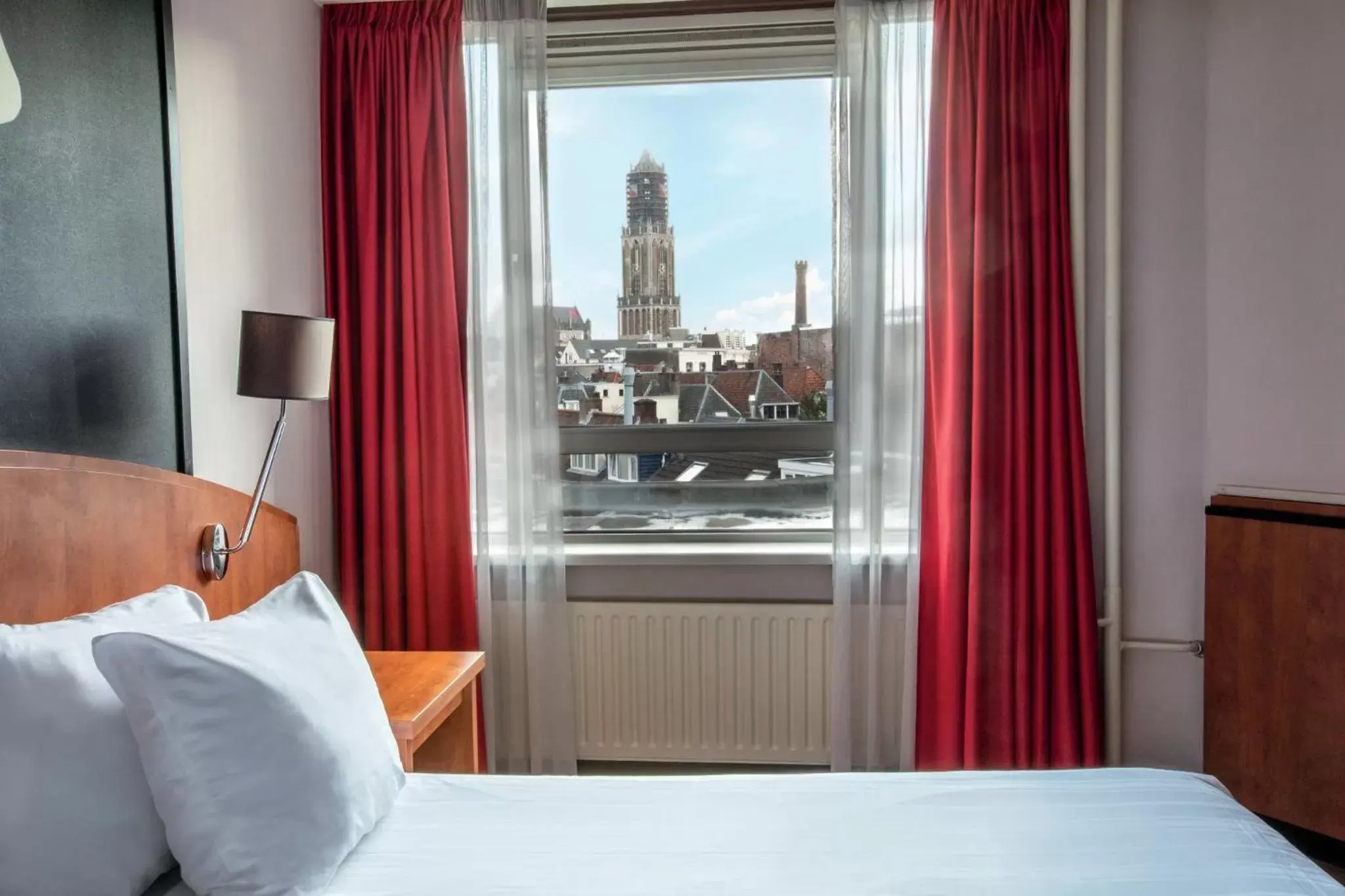 Photo of the whole room, Bed in Leonardo Hotel Utrecht City Center