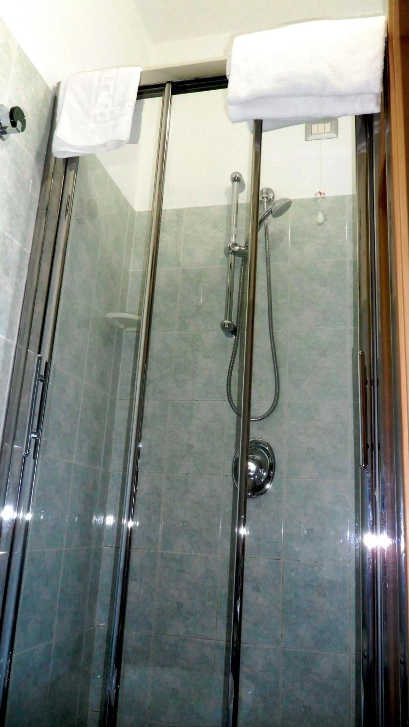 Bathroom in Hotel La Scaletta